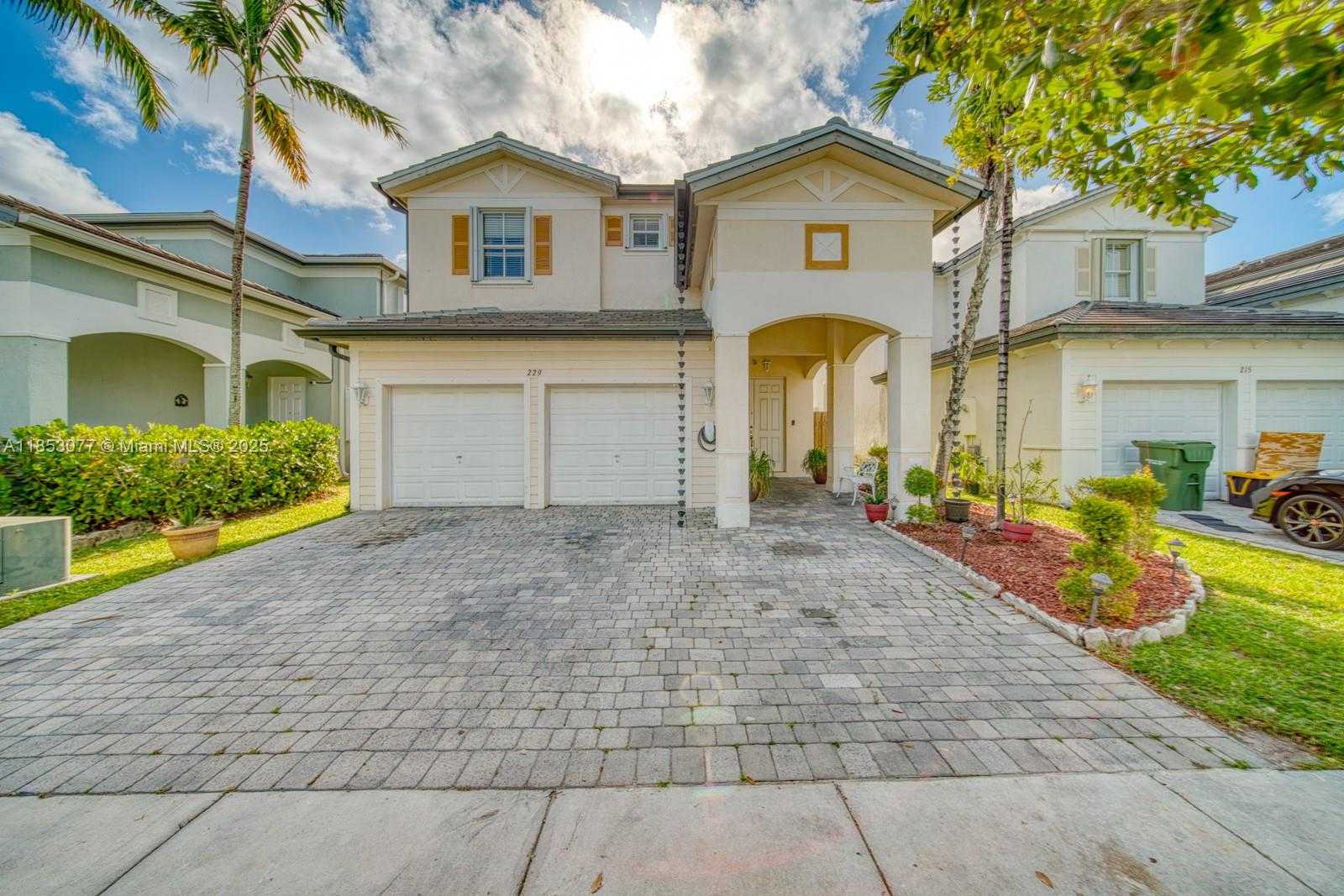 Small Image of 229 NORTH EAST 36 AVENUE RD, Homestead Number 4