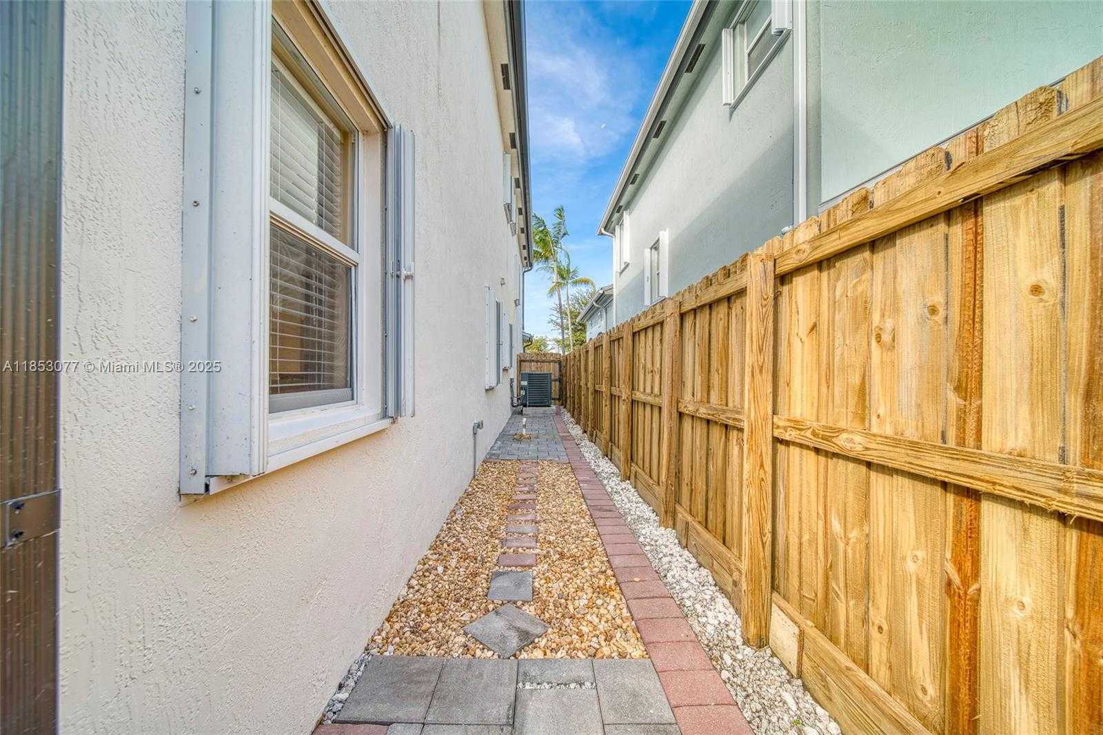 Small Image of 229 NORTH EAST 36 AVENUE RD, Homestead Number 41