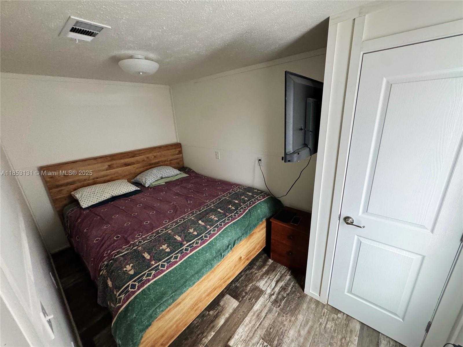 Small Image of 1321 BLUFF HAMMOCK RD, Lorida Number 15