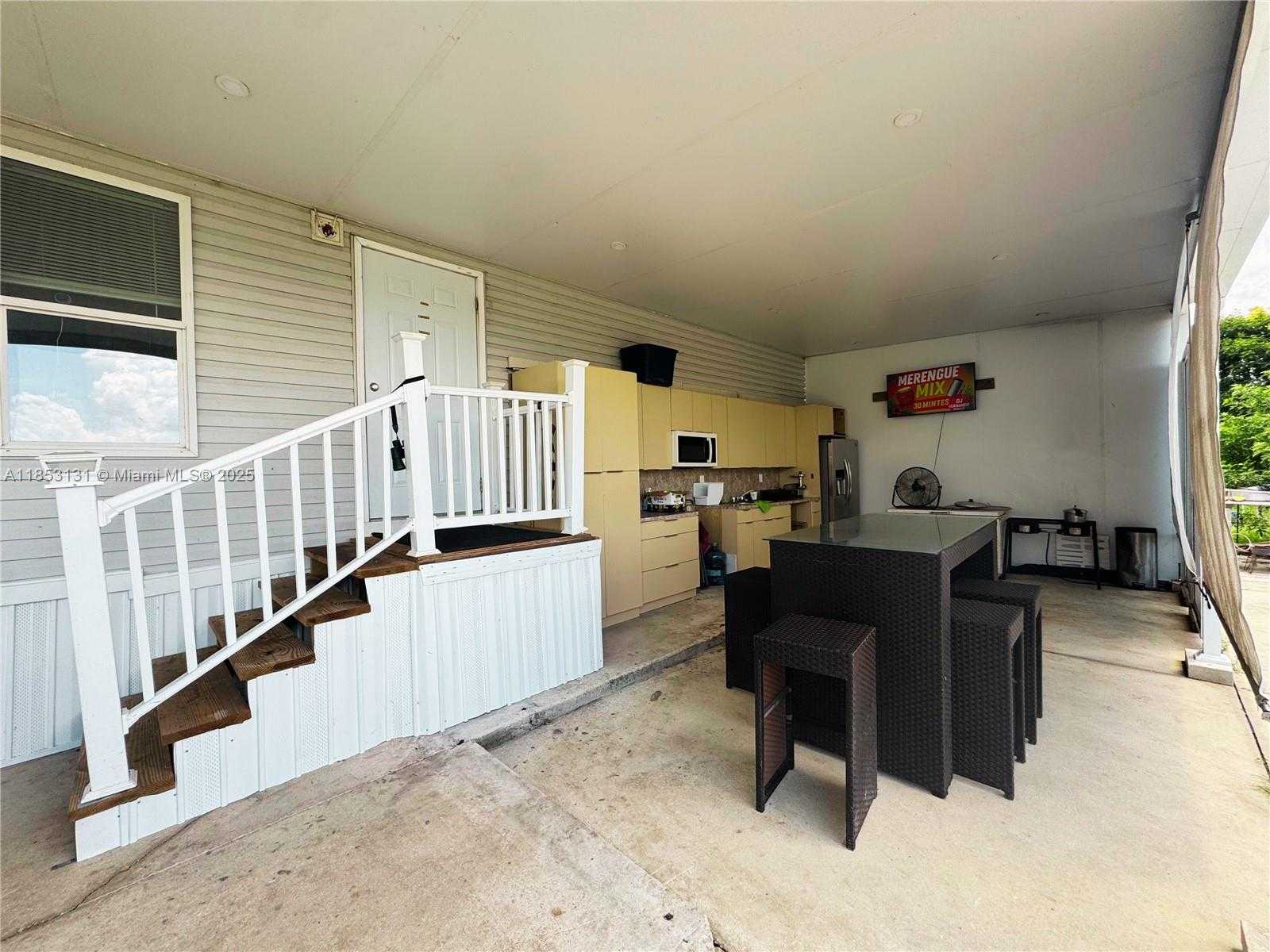 Small Image of 1321 BLUFF HAMMOCK RD, Lorida Number 20