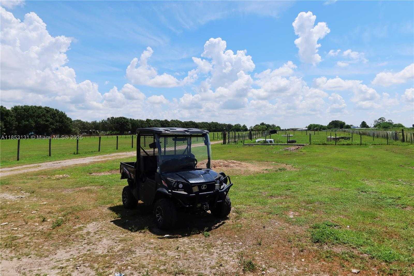 Small Image of 1321 BLUFF HAMMOCK RD, Lorida Number 23