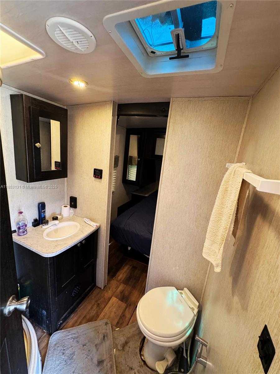 Small Image of 1321 BLUFF HAMMOCK RD, Lorida Number 30