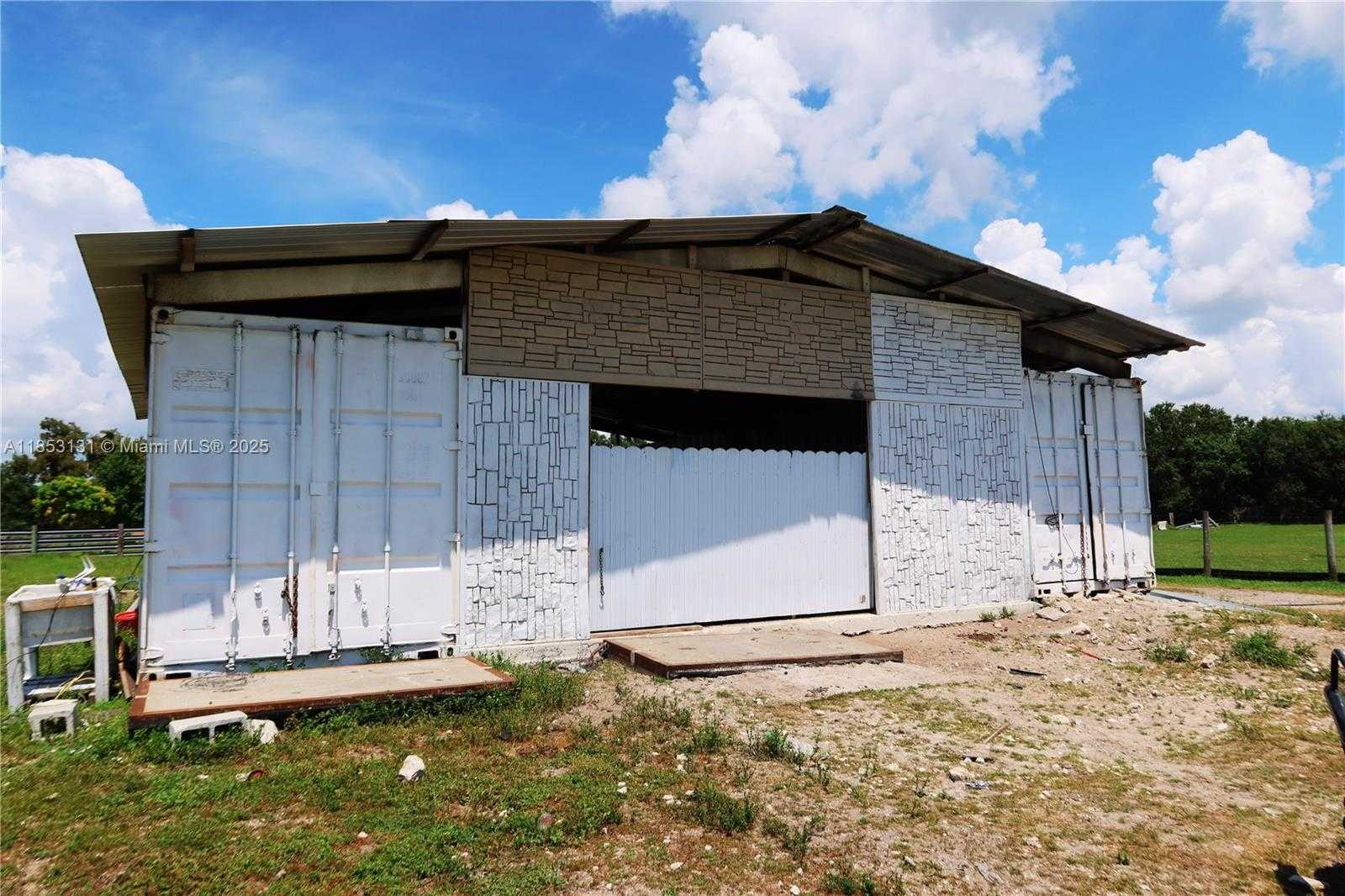 Small Image of 1321 BLUFF HAMMOCK RD, Lorida Number 32