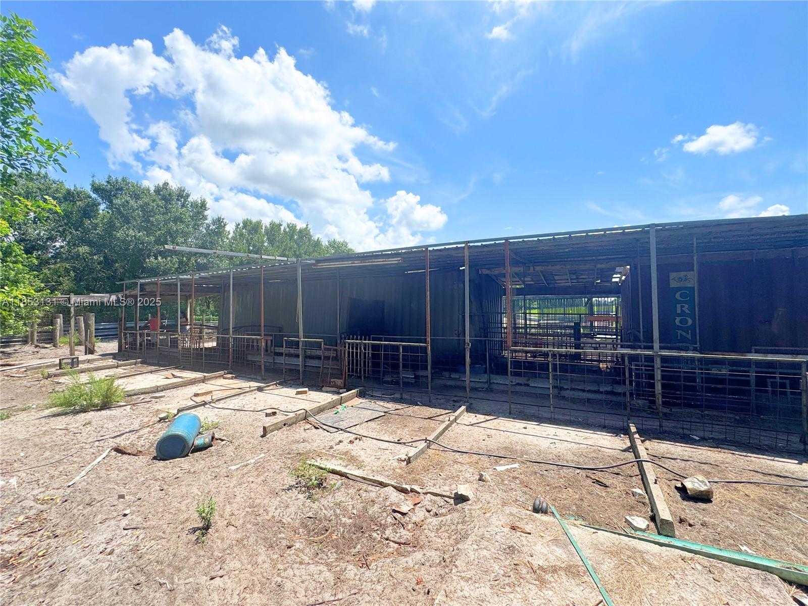 Small Image of 1321 BLUFF HAMMOCK RD, Lorida Number 43