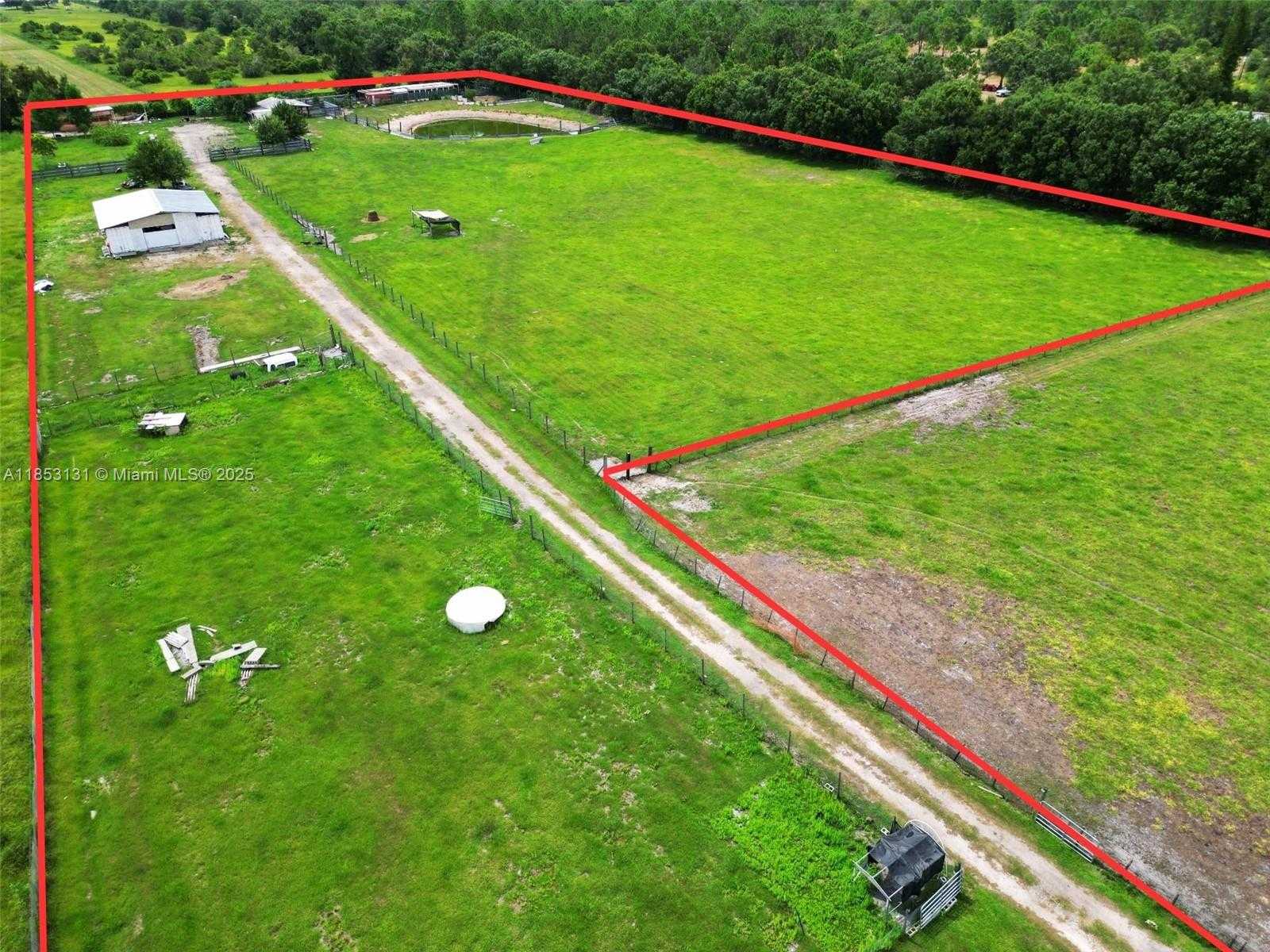 Small Image of 1321 BLUFF HAMMOCK RD, Lorida Number 48