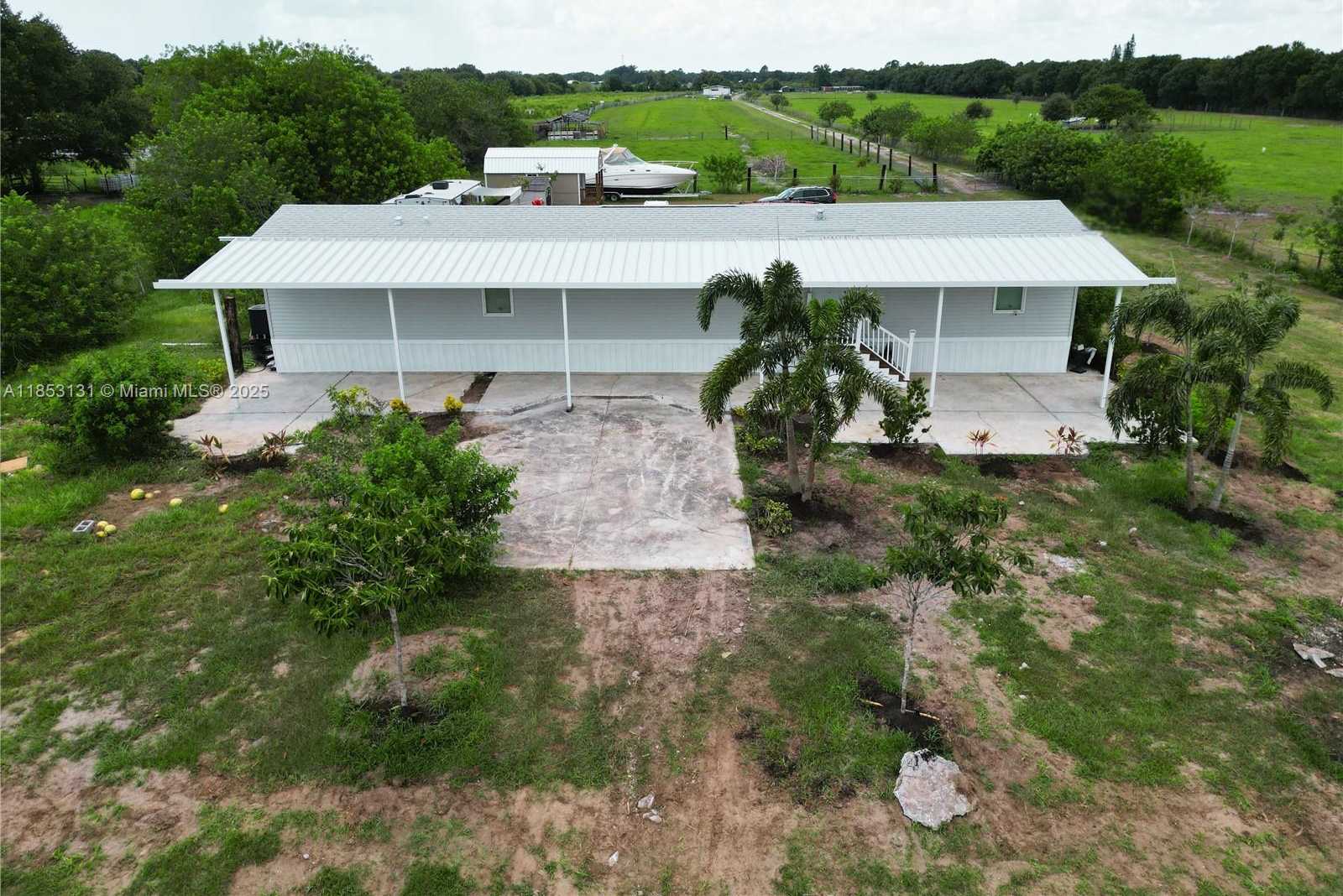 Small Image of 1321 BLUFF HAMMOCK RD, Lorida Number 5