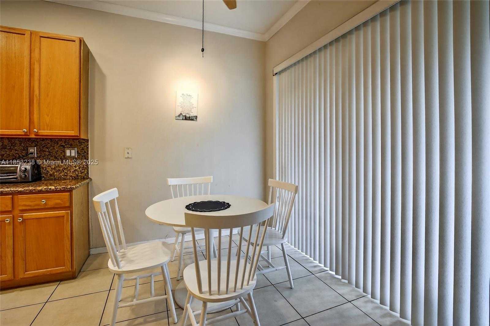 Small Image of 19138 STONEBROOK ST, Weston Number 15