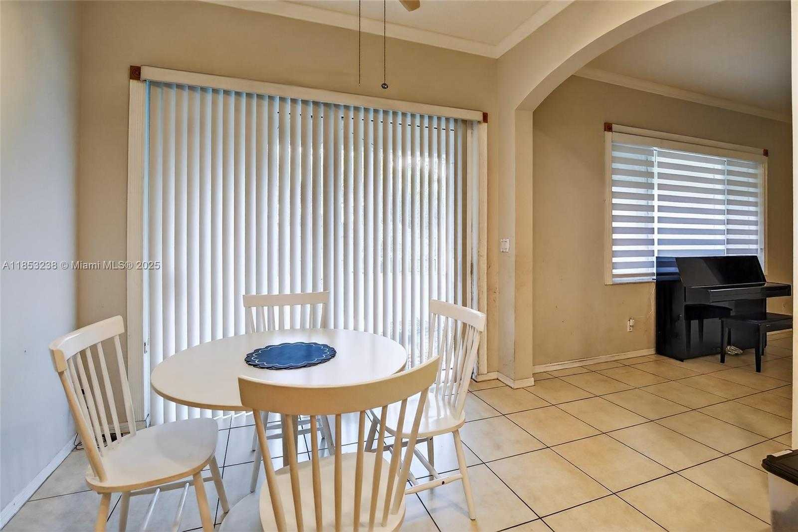 Small Image of 19138 STONEBROOK ST, Weston Number 16