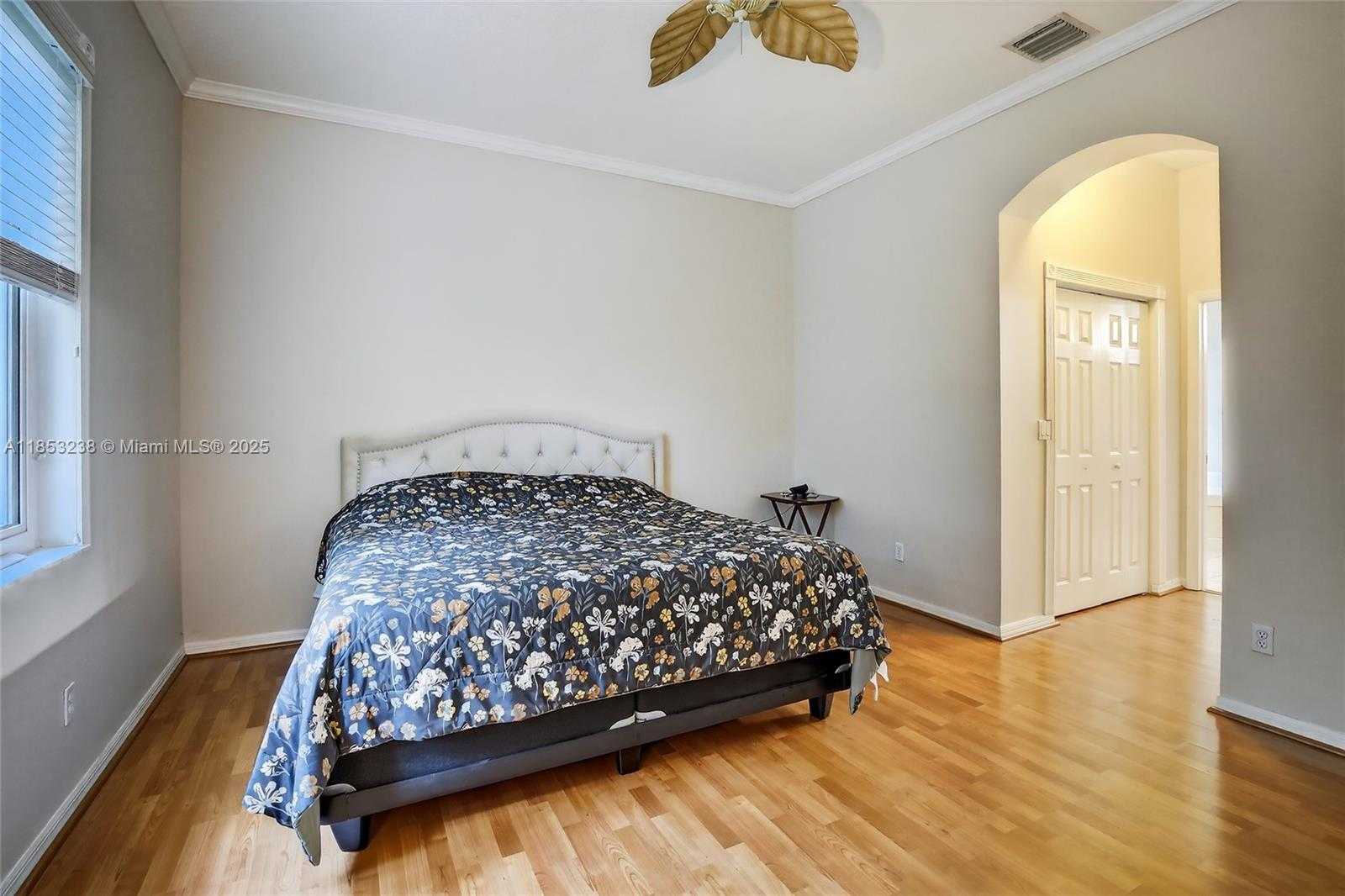 Small Image of 19138 STONEBROOK ST, Weston Number 18