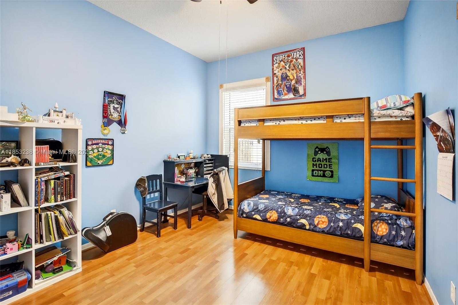 Small Image of 19138 STONEBROOK ST, Weston Number 26