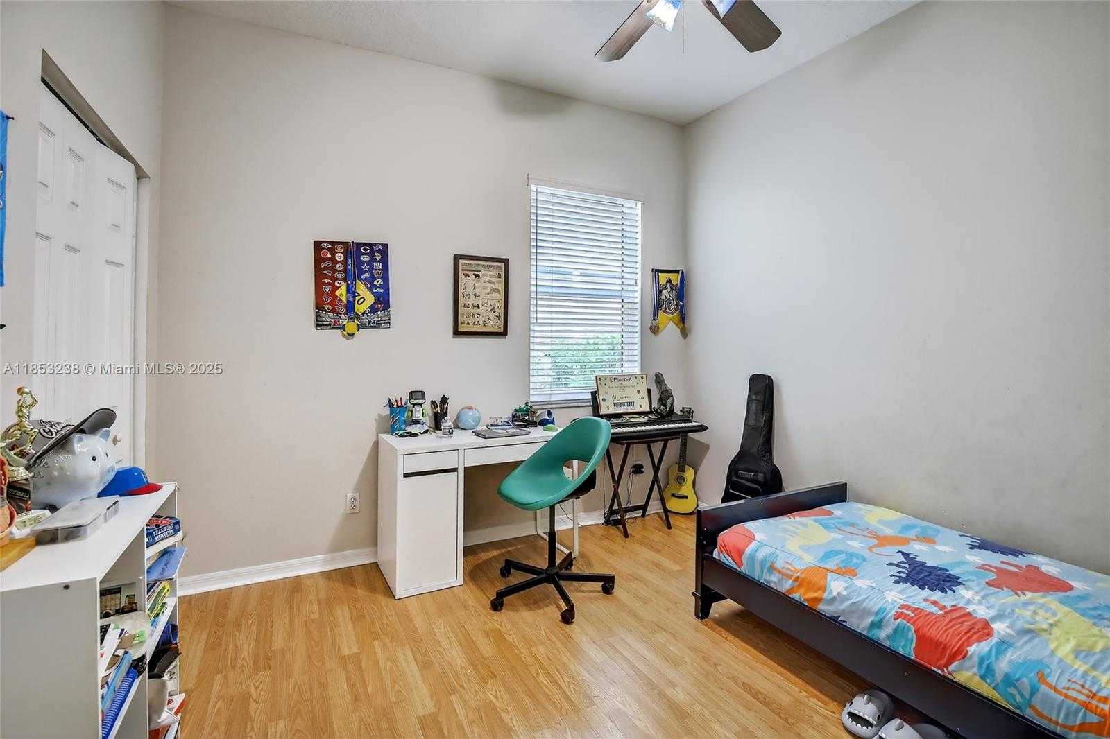 Small Image of 19138 STONEBROOK ST, Weston Number 29