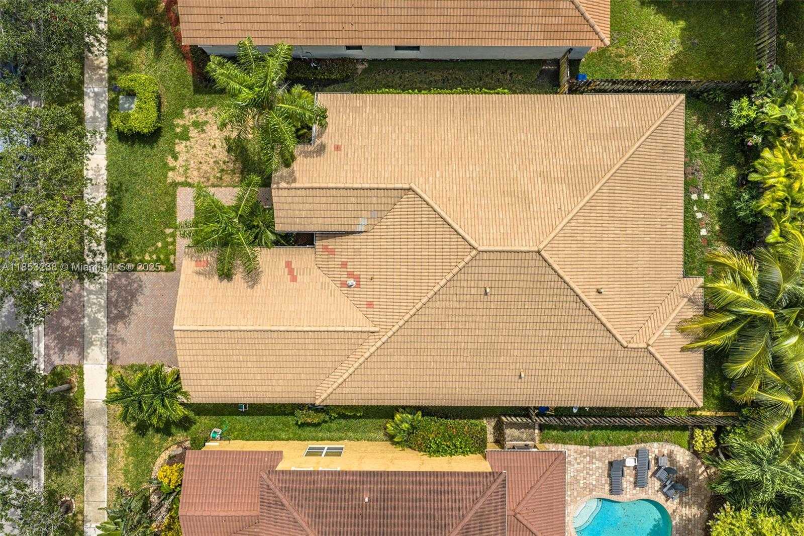 Small Image of 19138 STONEBROOK ST, Weston Number 33