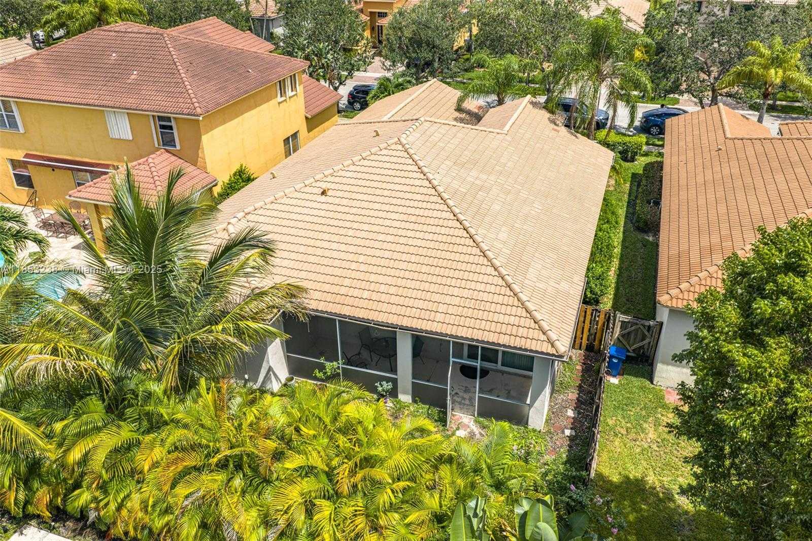 Small Image of 19138 STONEBROOK ST, Weston Number 34