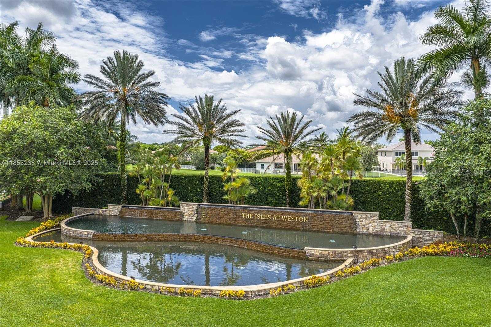 Small Image of 19138 STONEBROOK ST, Weston Number 36
