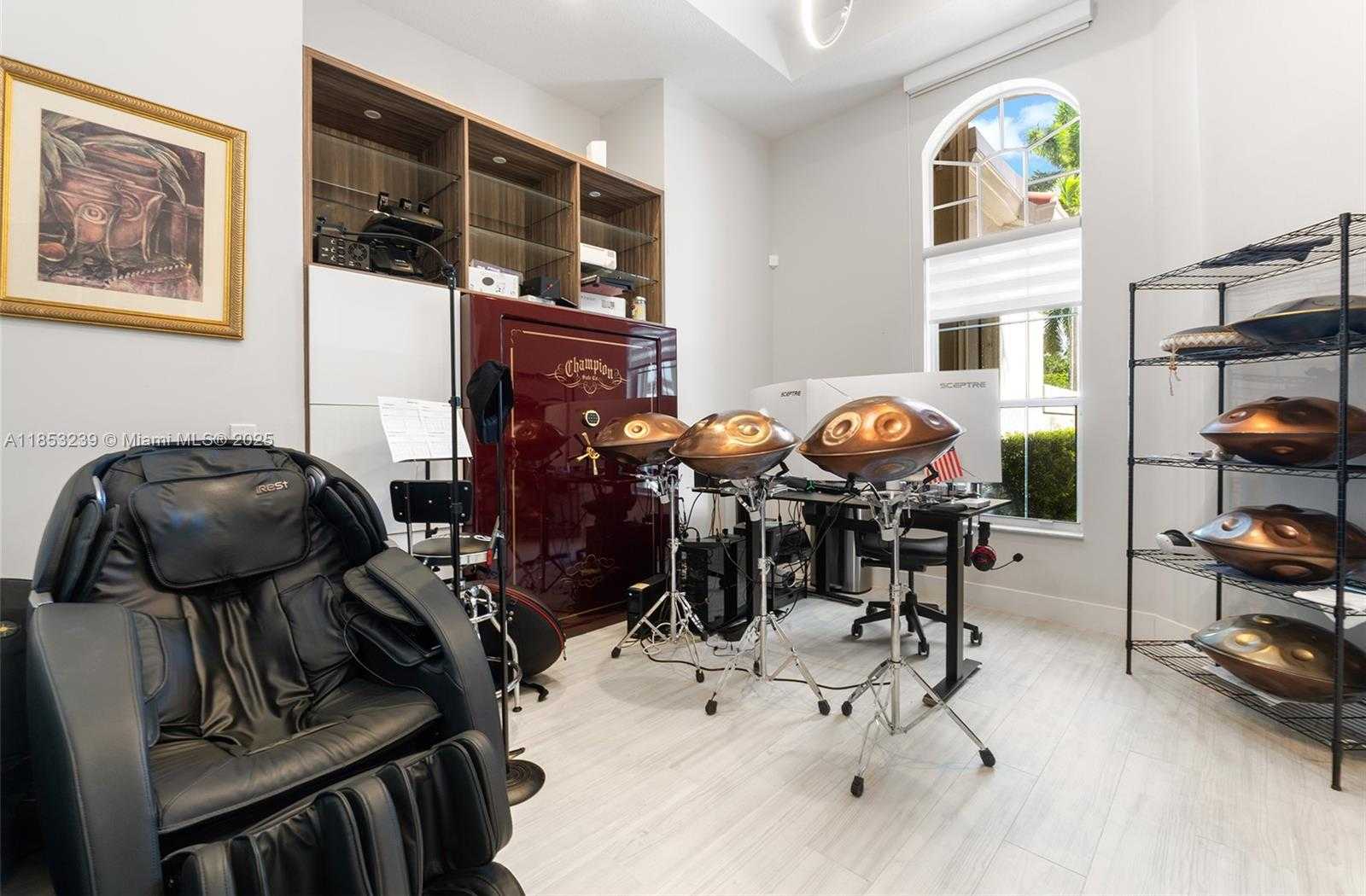 Small Image of 2438 POINCIANA CT, Weston Number 11