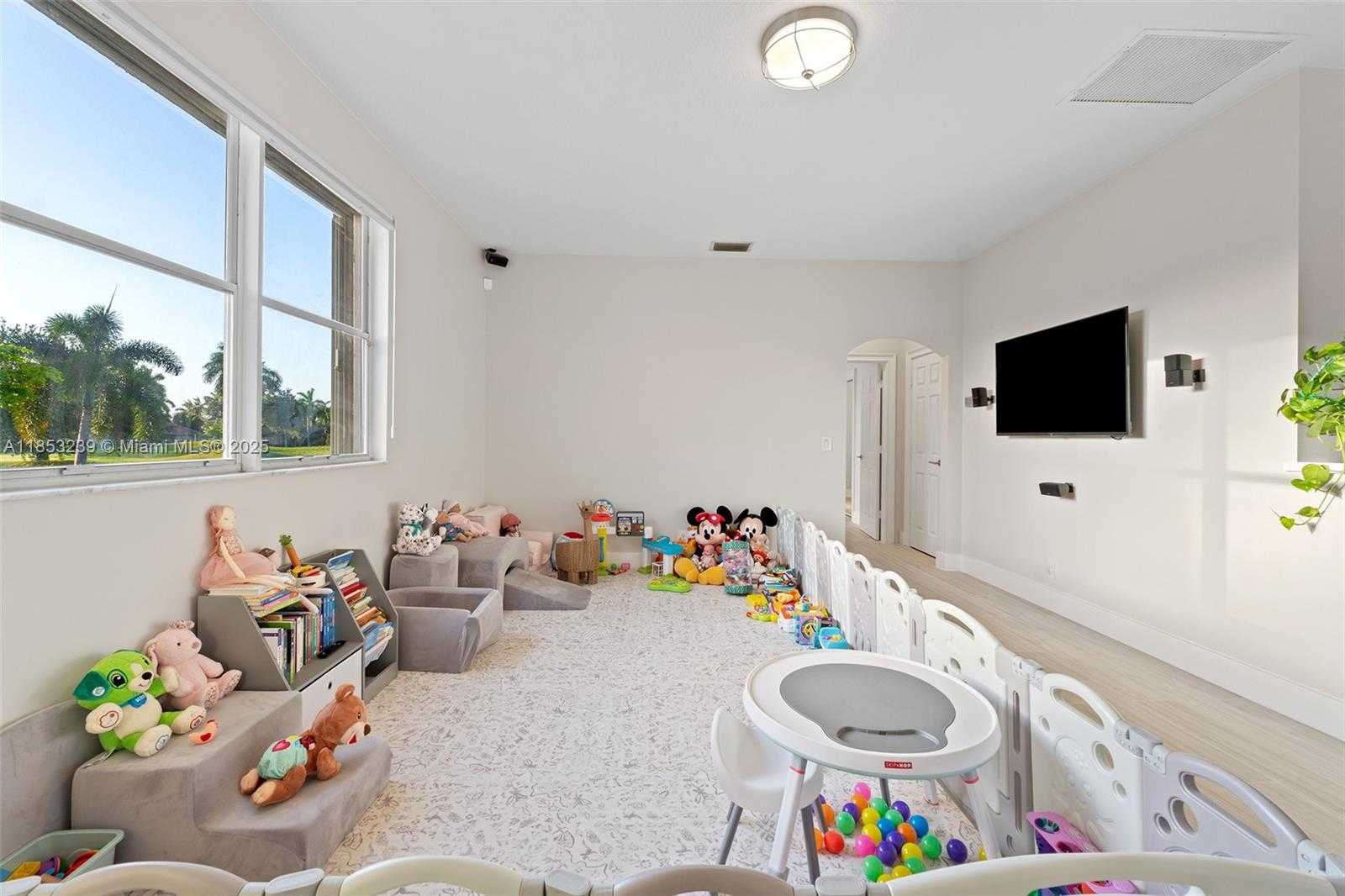 Small Image of 2438 POINCIANA CT, Weston Number 14