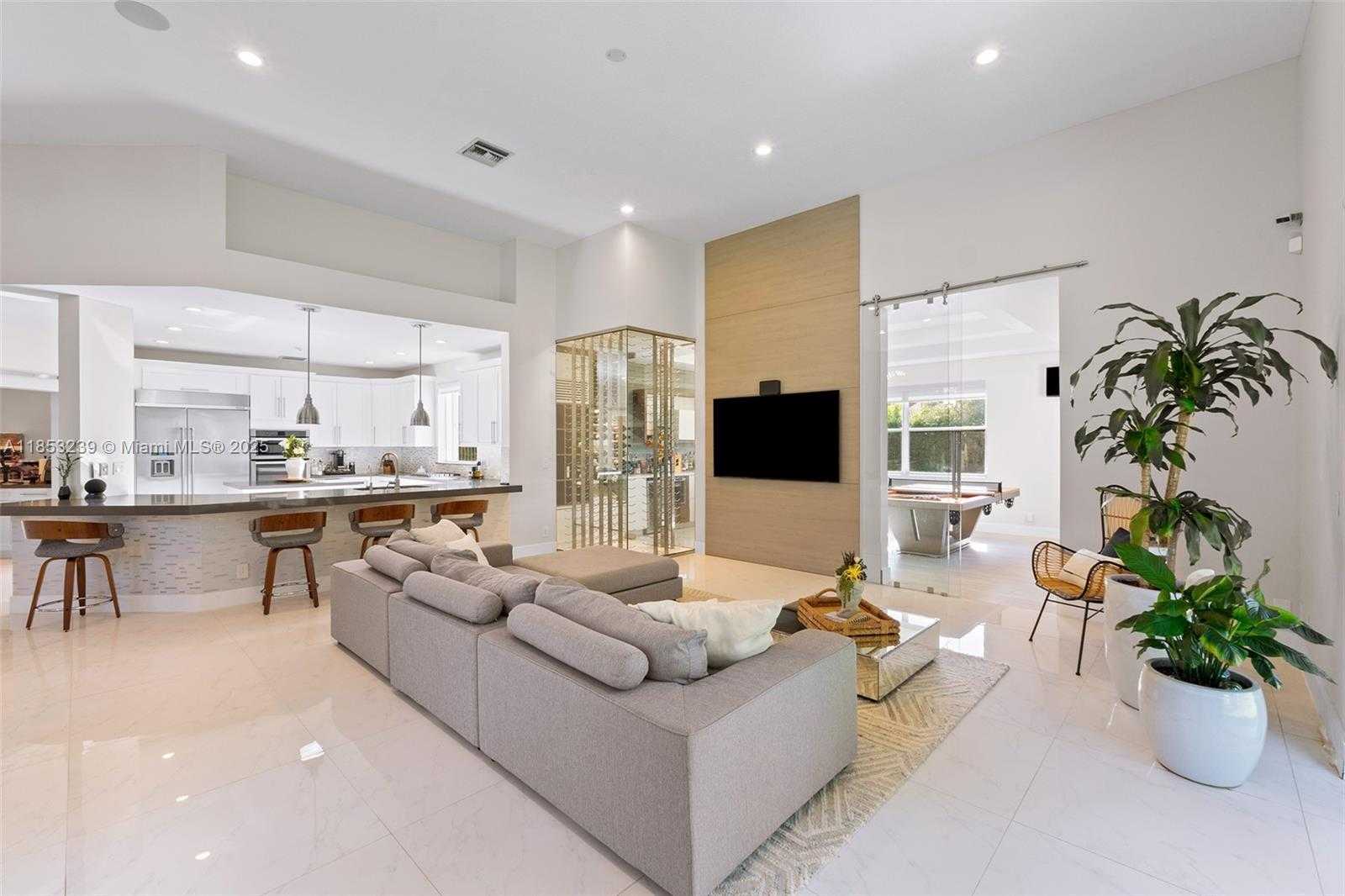 Small Image of 2438 POINCIANA CT, Weston Number 48
