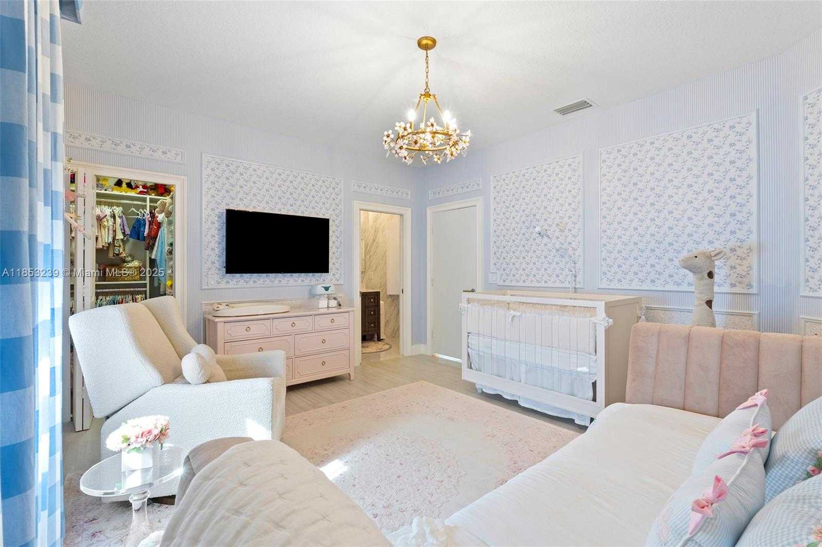 Small Image of 2438 POINCIANA CT, Weston Number 56