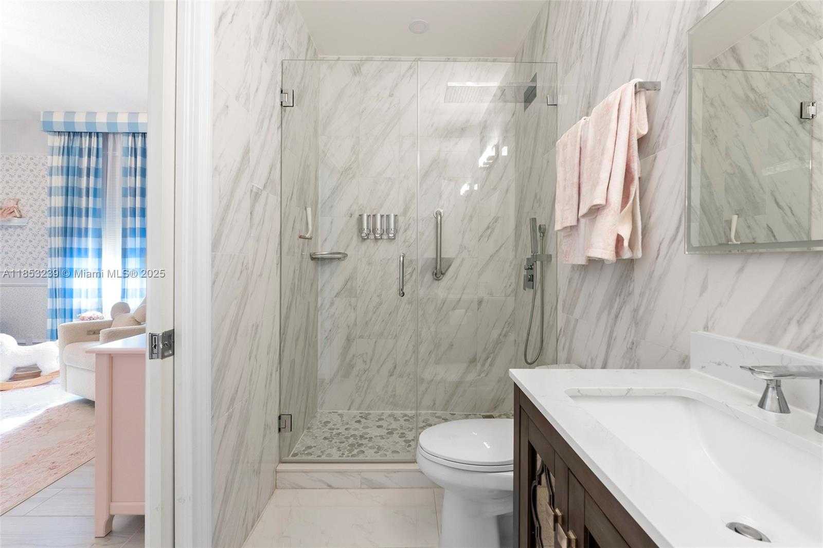 Small Image of 2438 POINCIANA CT, Weston Number 58