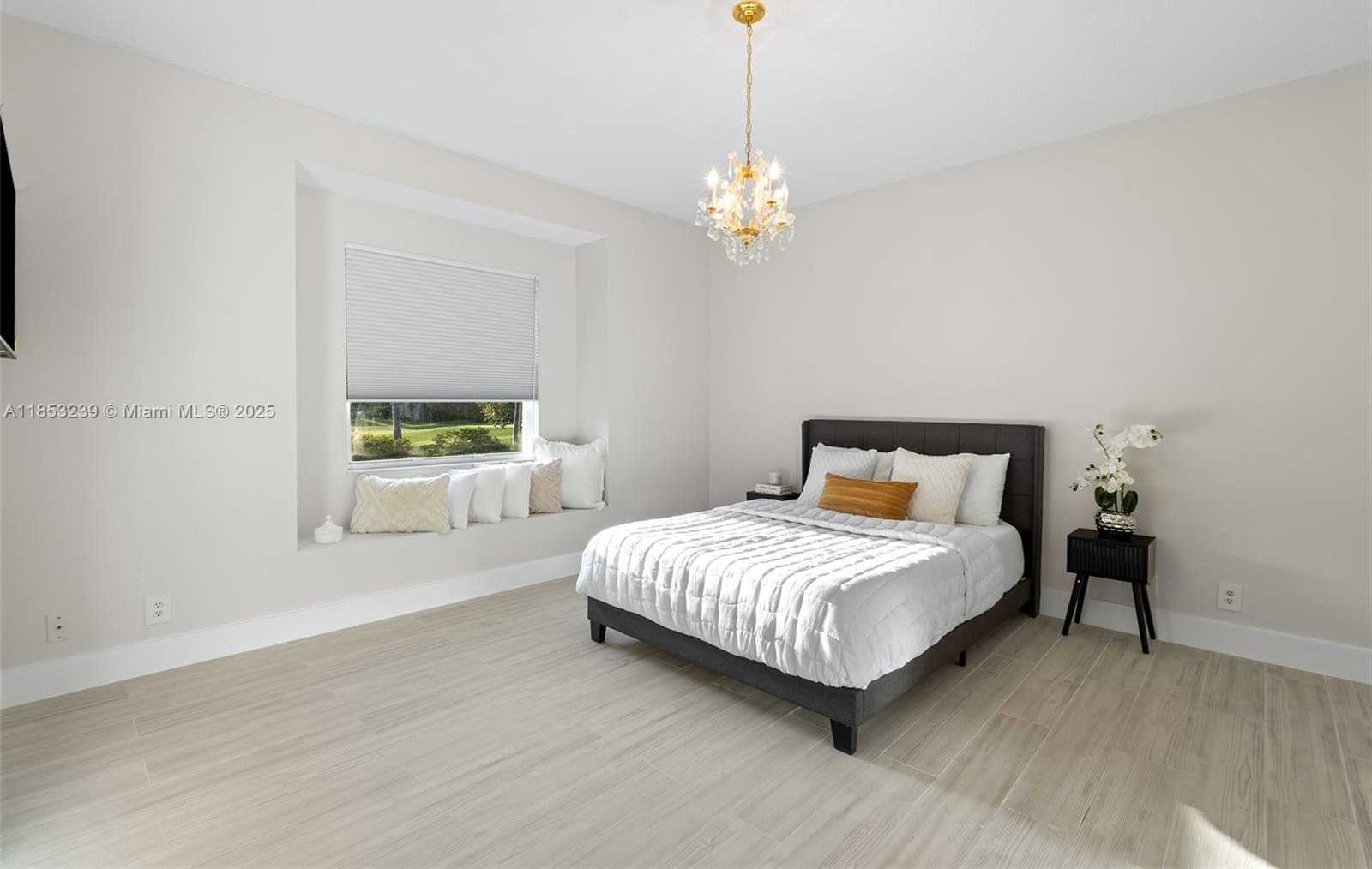 Small Image of 2438 POINCIANA CT, Weston Number 62