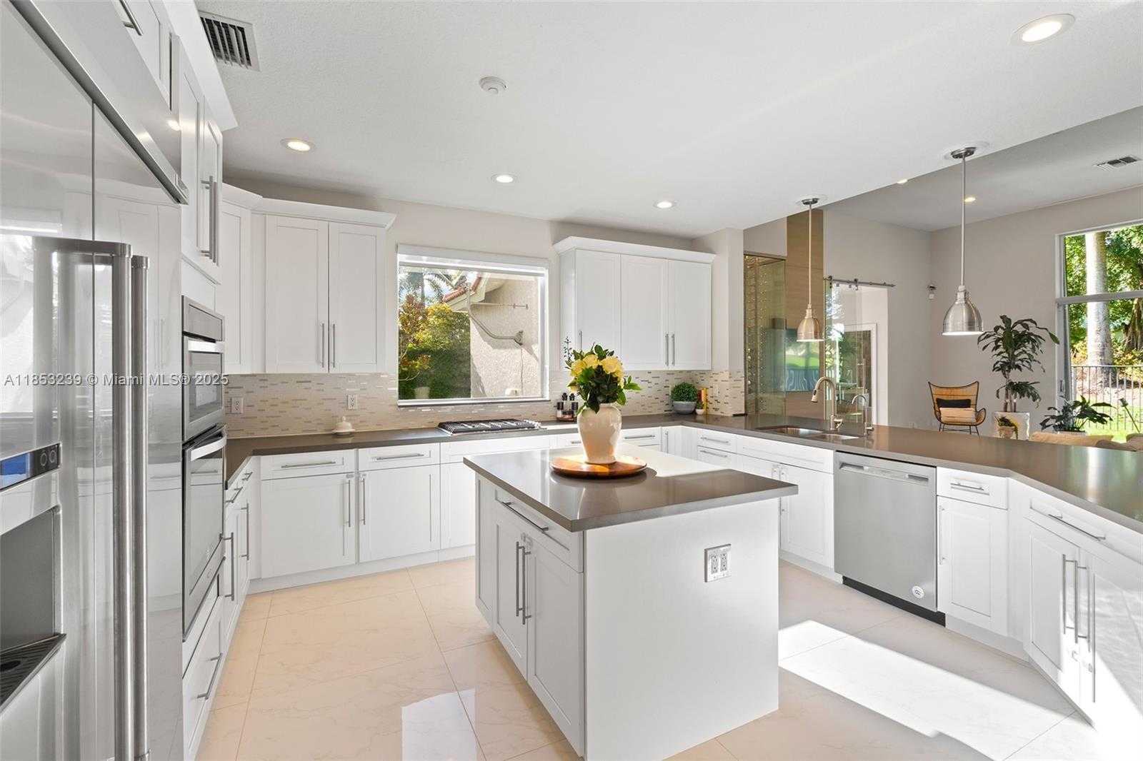 Small Image of 2438 POINCIANA CT, Weston Number 7