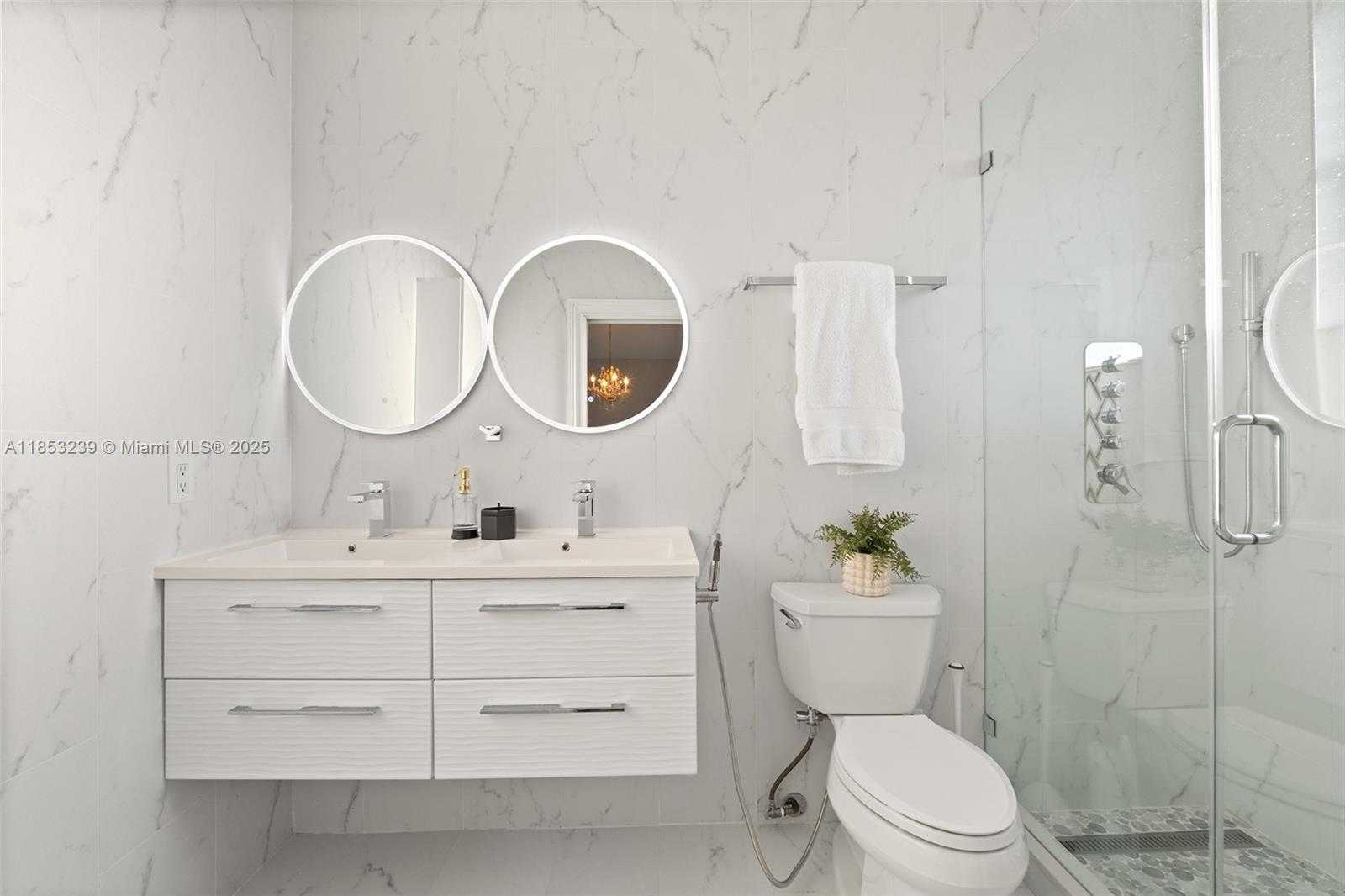 Small Image of 2438 POINCIANA CT, Weston Number 70