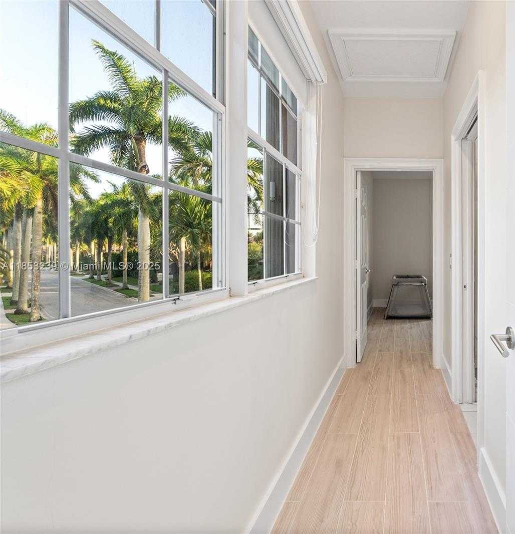 Small Image of 2438 POINCIANA CT, Weston Number 71
