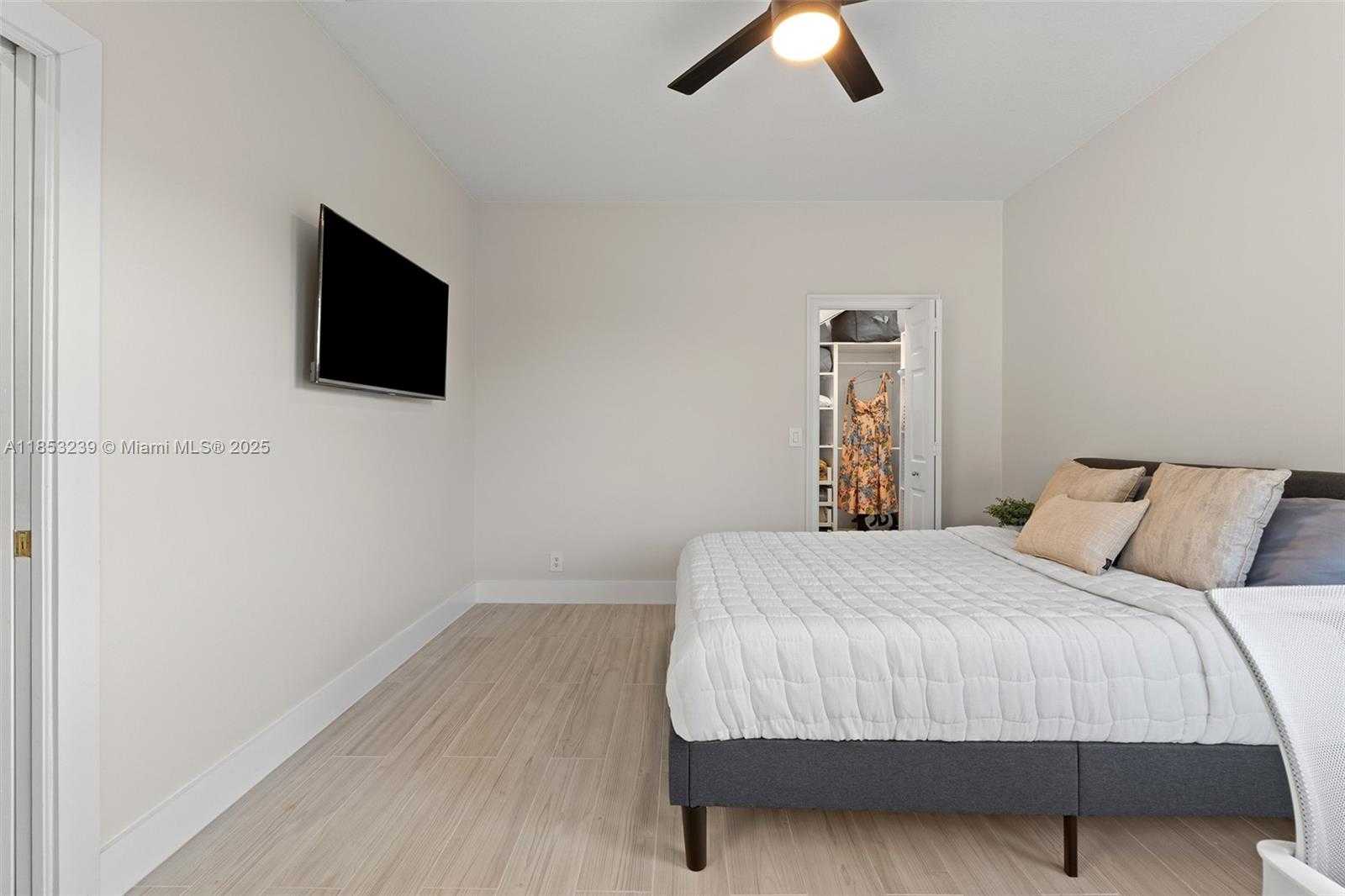 Small Image of 2438 POINCIANA CT, Weston Number 73
