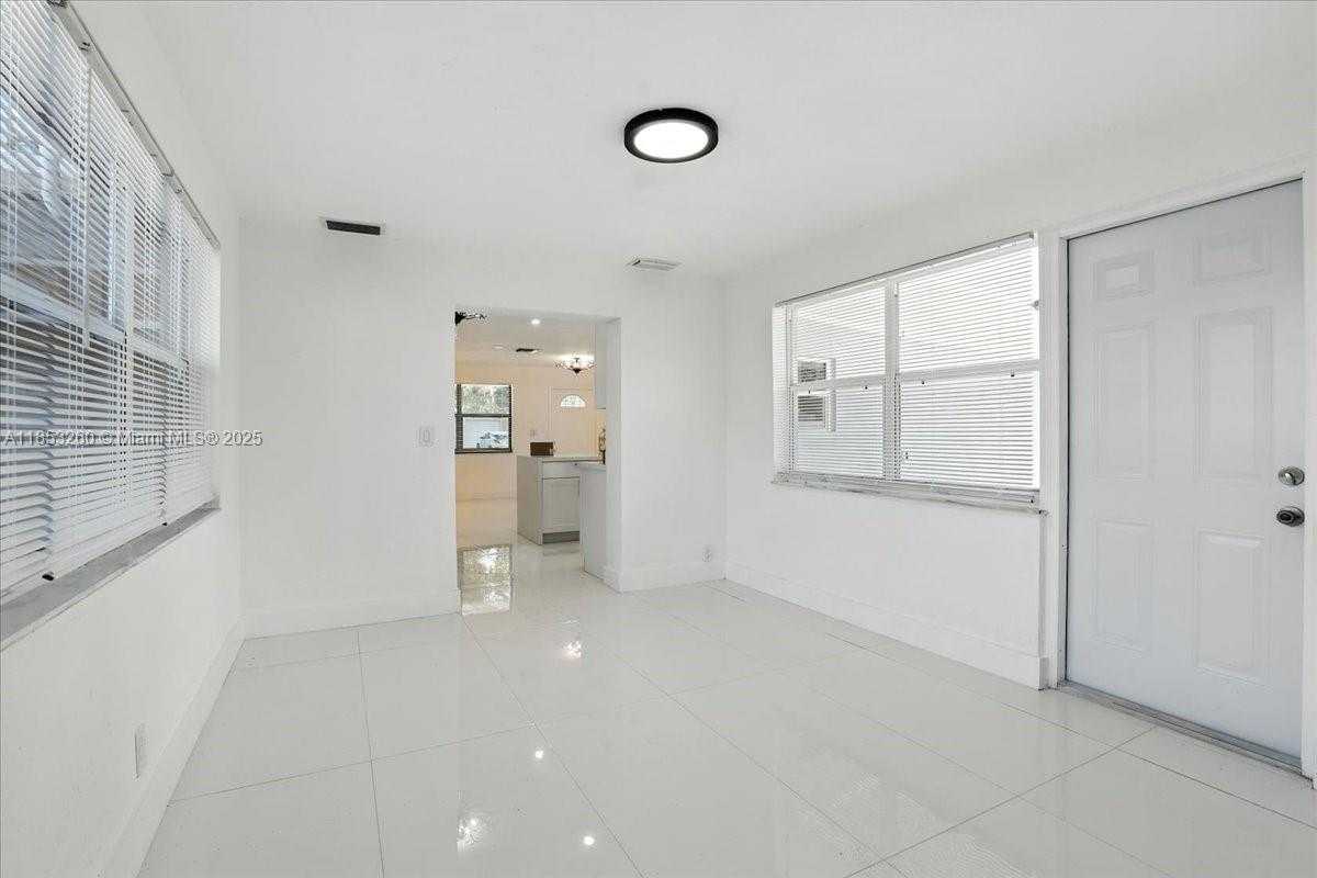 Small Image of 9207 SOUTH WEST 49TH PL, Cooper City Number 17