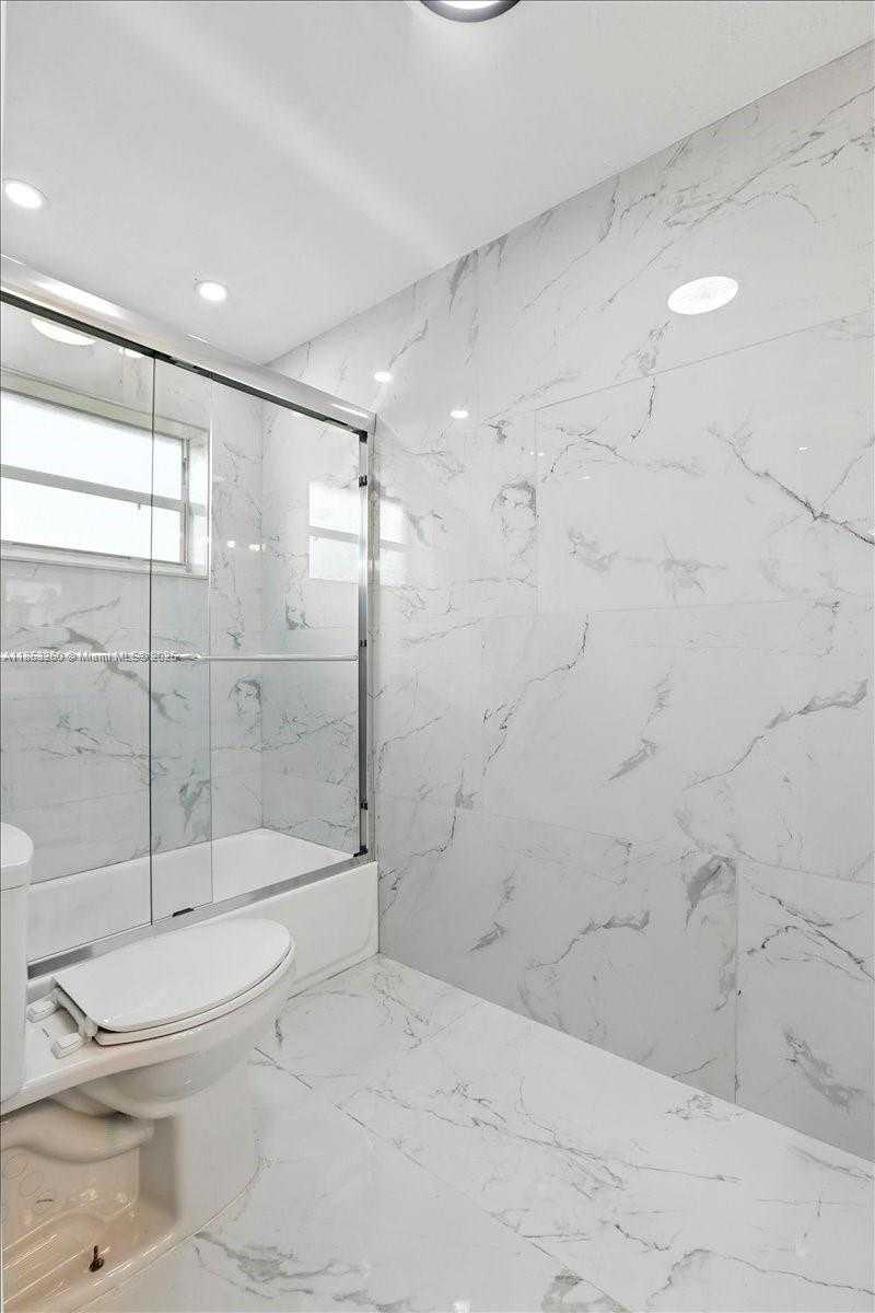 Small Image of 9207 SOUTH WEST 49TH PL, Cooper City Number 23