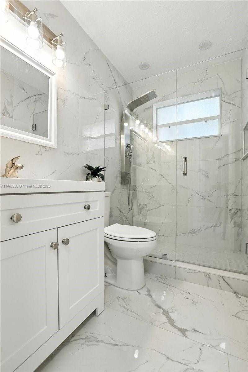 Small Image of 9207 SOUTH WEST 49TH PL, Cooper City Number 26