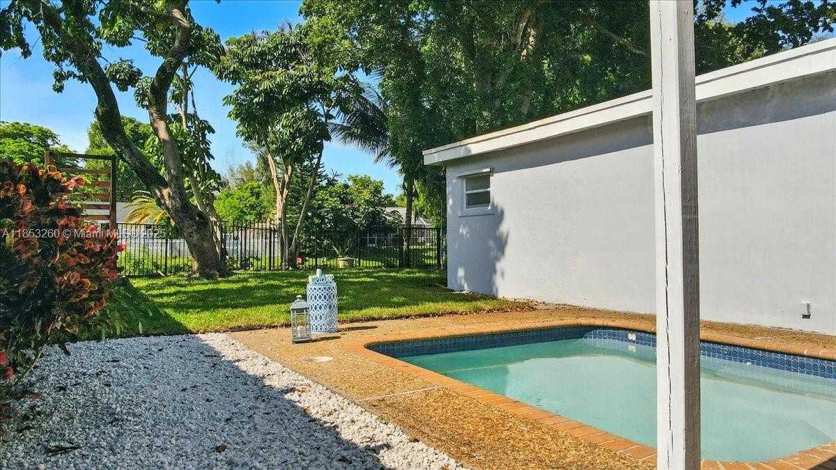 Small Image of 9207 SOUTH WEST 49TH PL, Cooper City Number 32