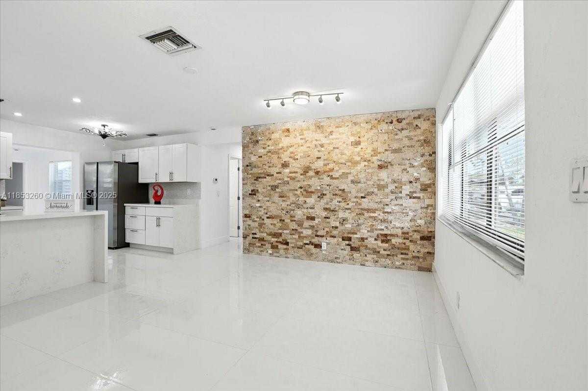 Small Image of 9207 SOUTH WEST 49TH PL, Cooper City Number 6