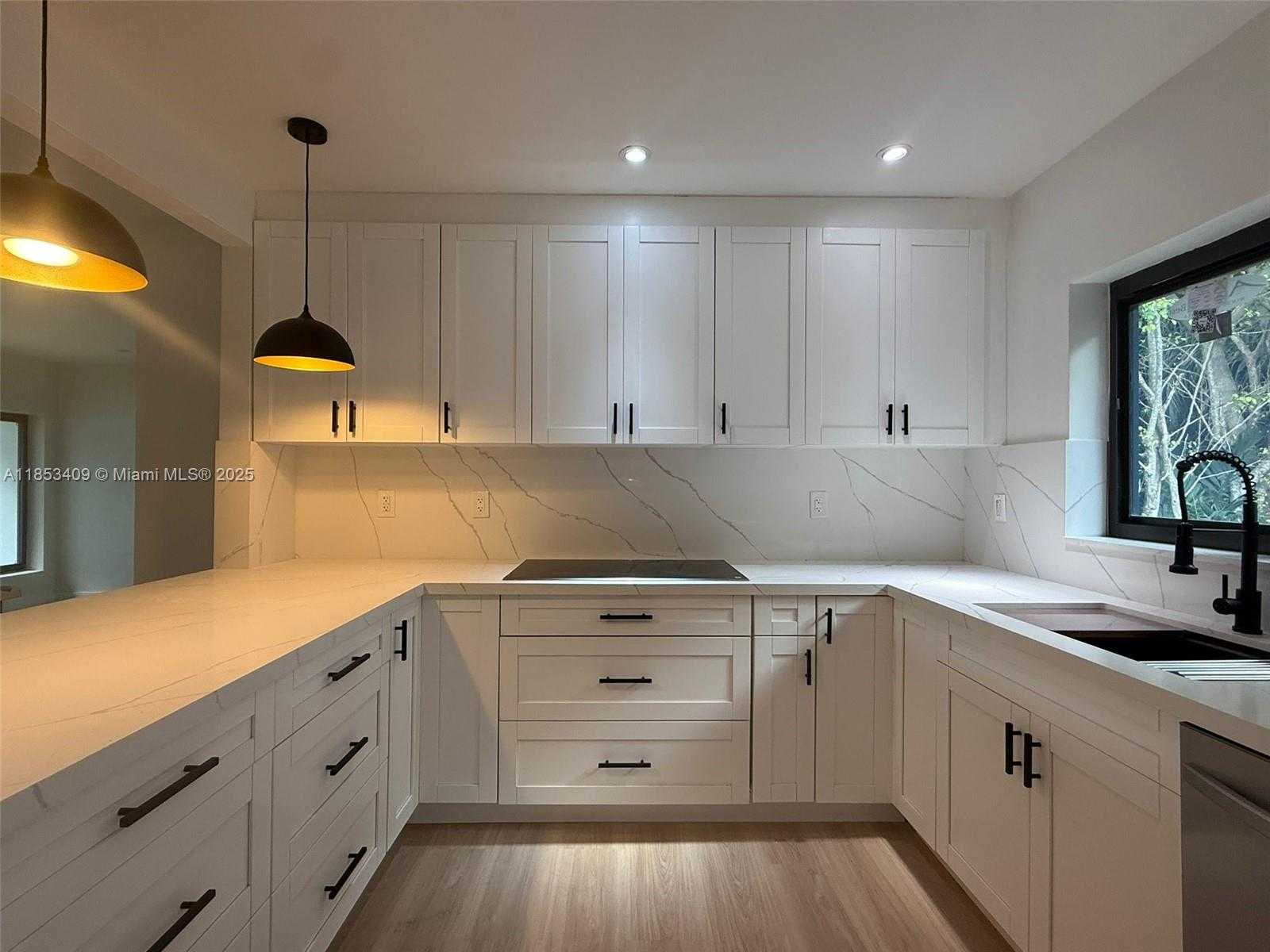 Small Image of 173 NORTH WEST 107TH ST, Miami Shores Number 10