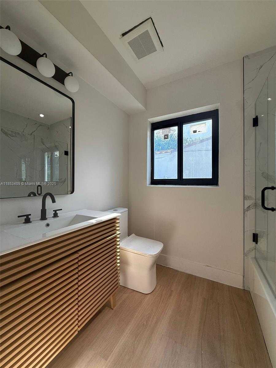 Small Image of 173 NORTH WEST 107TH ST, Miami Shores Number 12