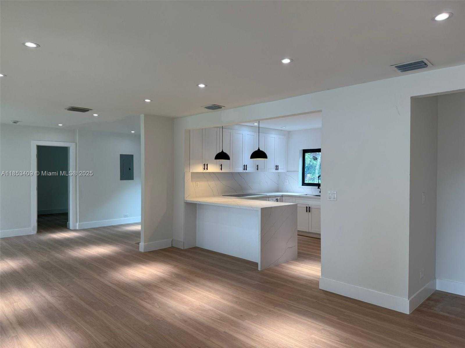 Small Image of 173 NORTH WEST 107TH ST, Miami Shores Number 19