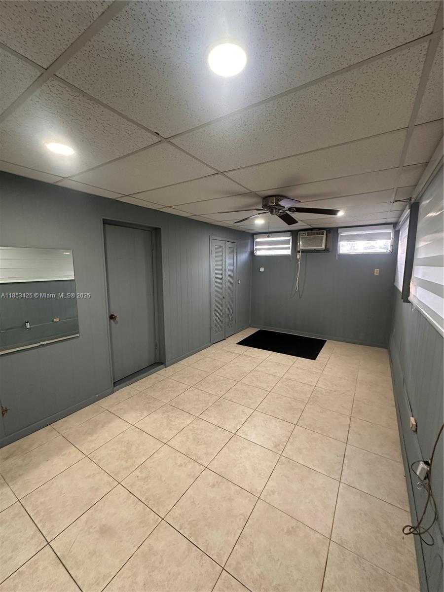 Small Image of 372 WEST DAYTON CIR, Fort Lauderdale Number 25