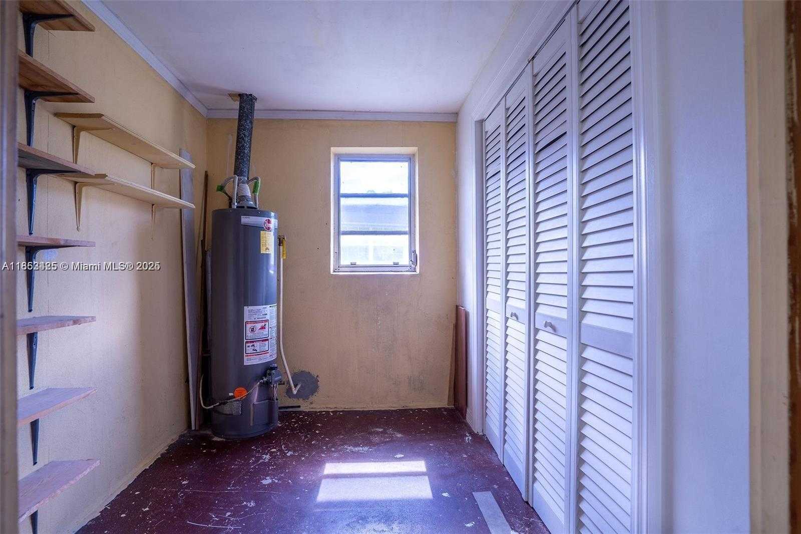 Small Image of 372 WEST DAYTON CIR, Fort Lauderdale Number 27