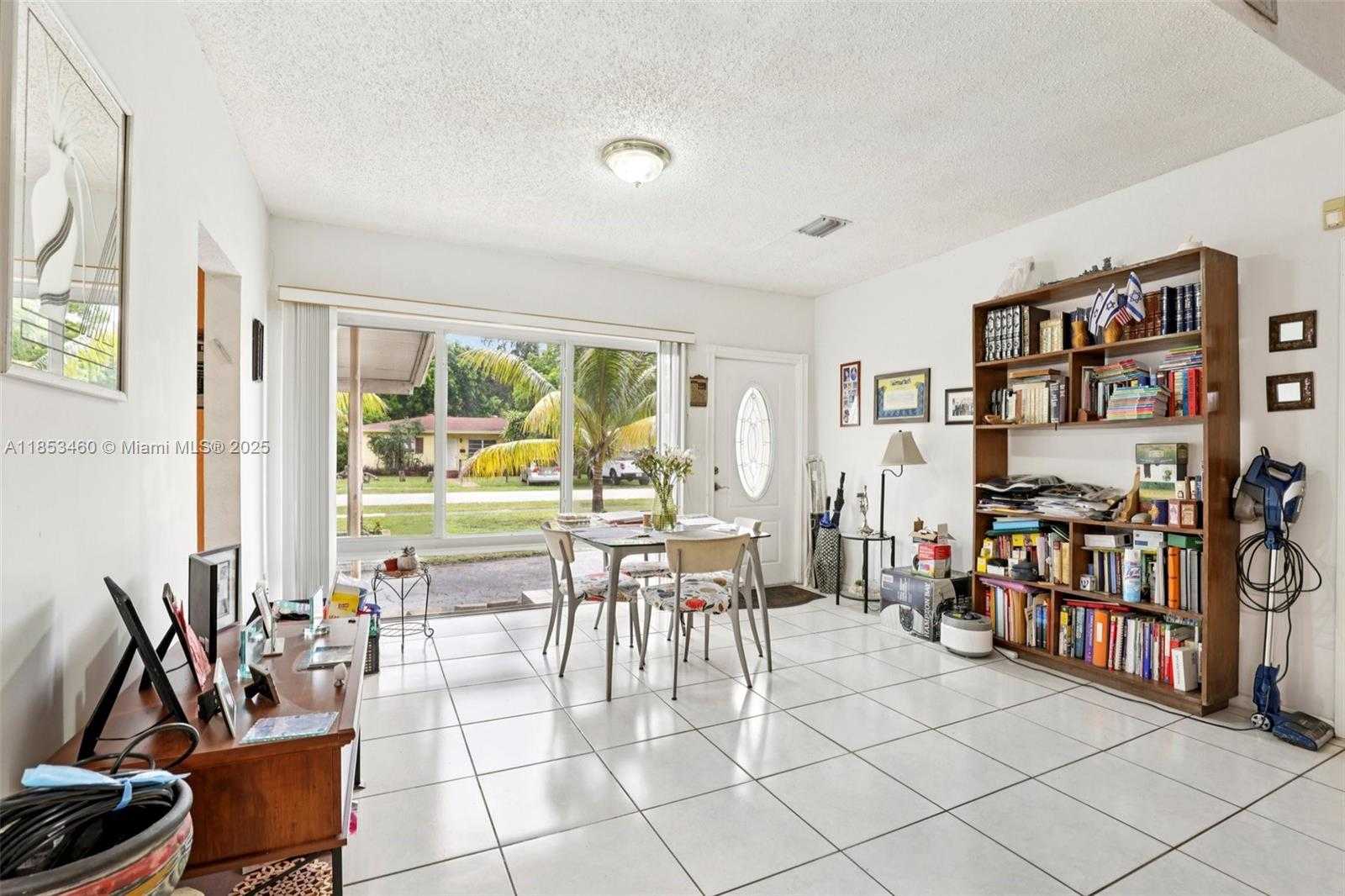 Small Image of 550 NORTH EAST 173RD ST, North Miami Beach Number 12