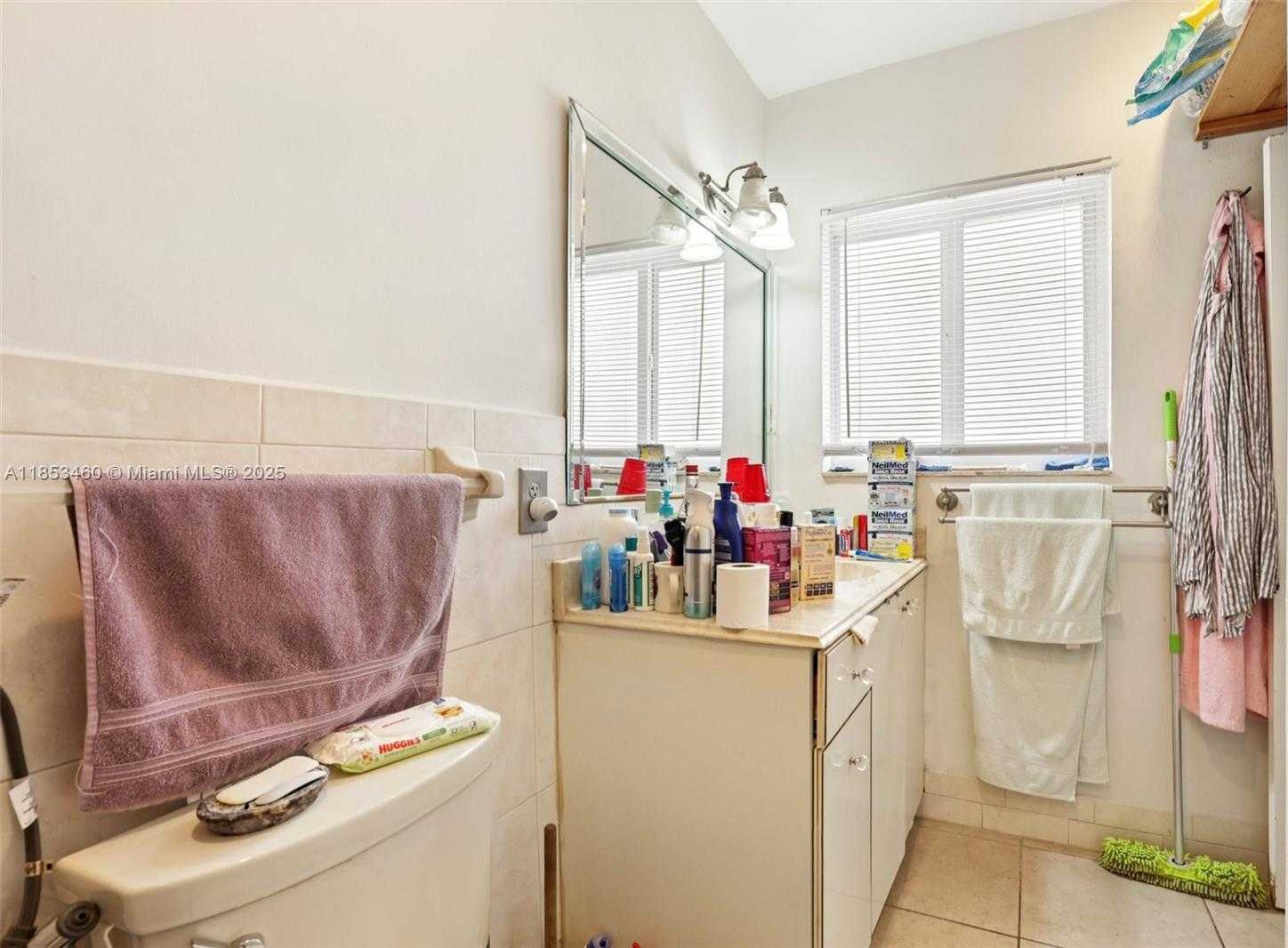 Small Image of 550 NORTH EAST 173RD ST, North Miami Beach Number 25