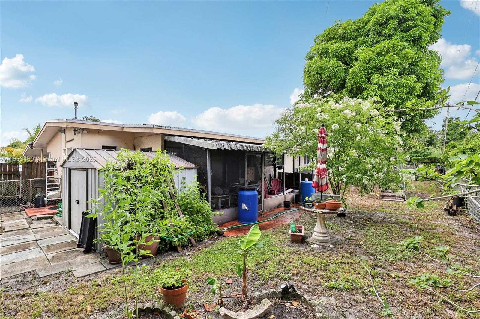 Small Image of 550 NORTH EAST 173RD ST, North Miami Beach Number 29