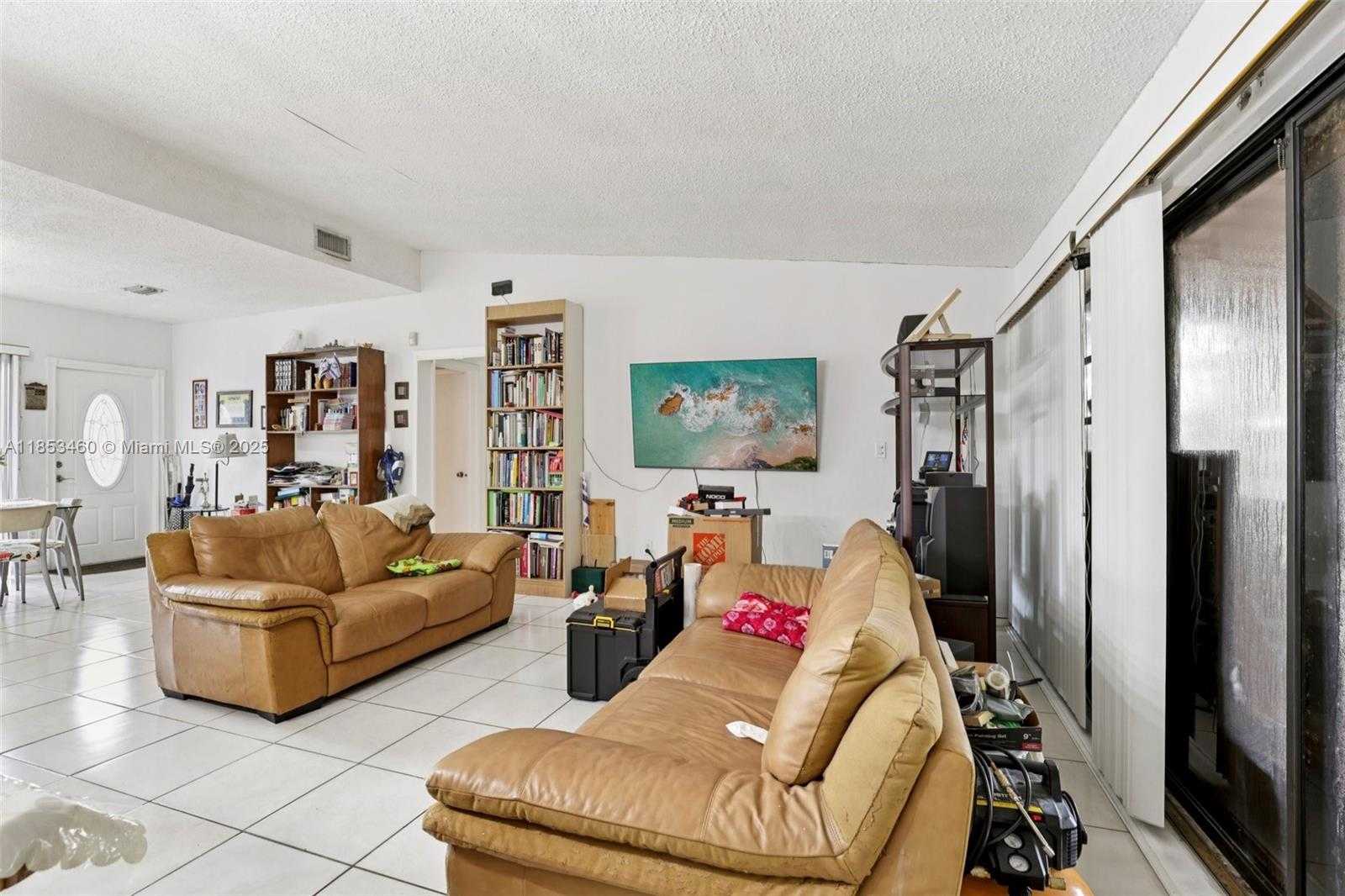 Small Image of 550 NORTH EAST 173RD ST, North Miami Beach Number 5