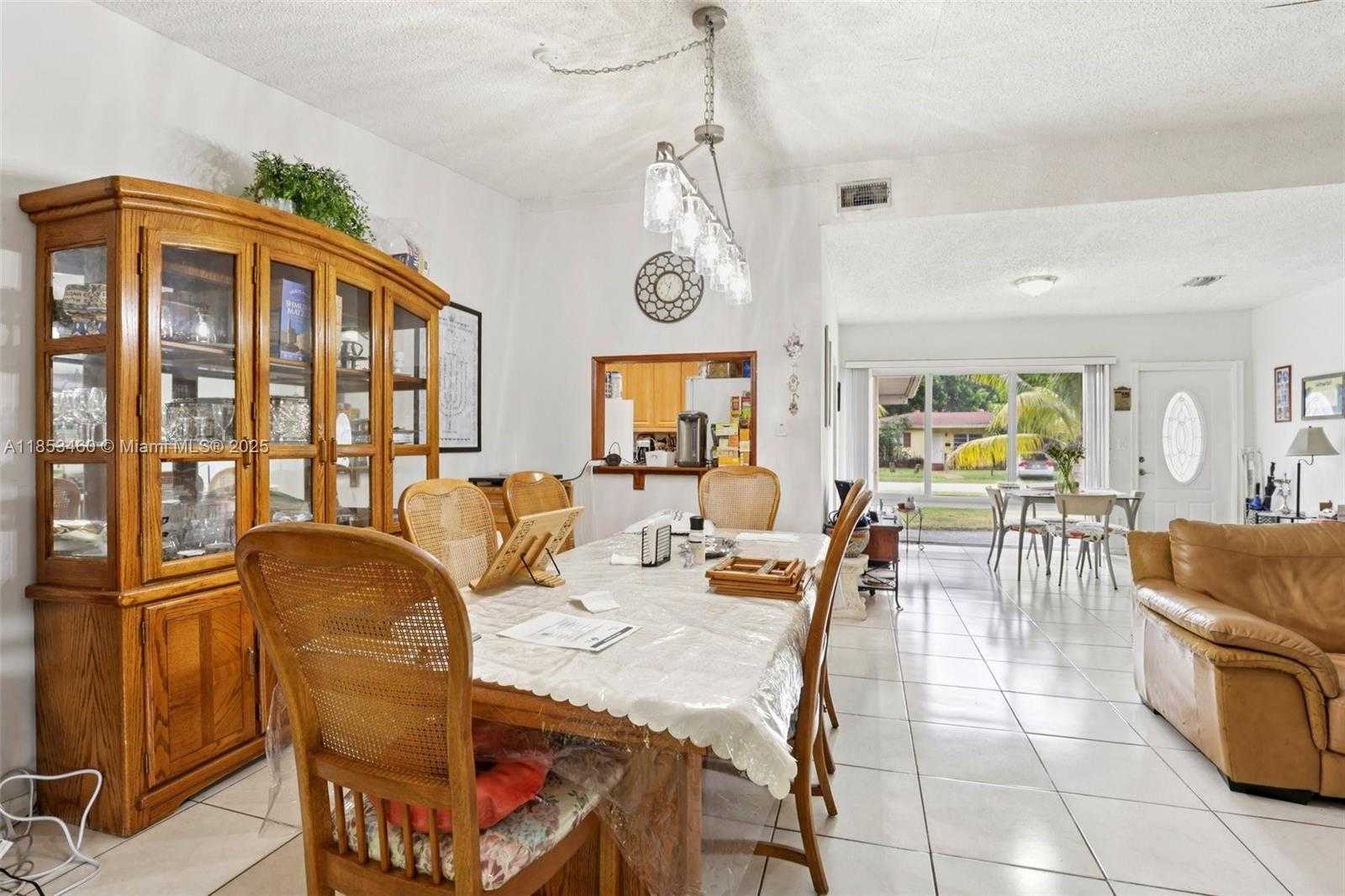 Small Image of 550 NORTH EAST 173RD ST, North Miami Beach Number 6