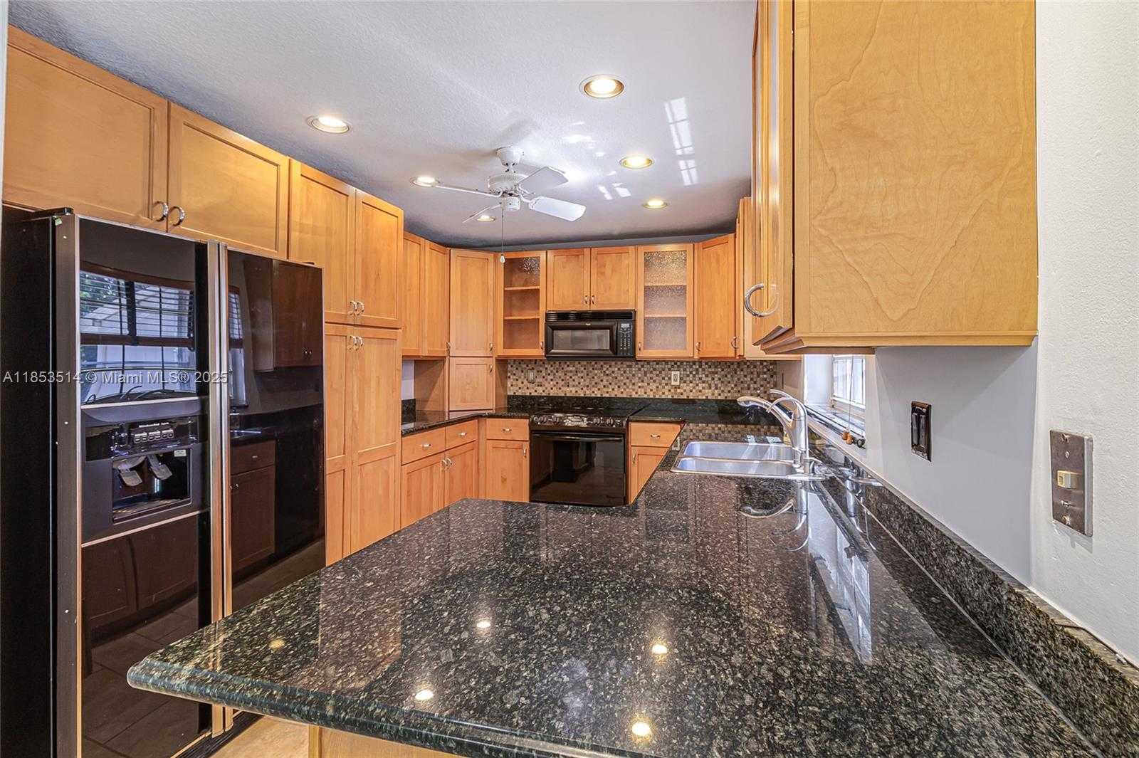 Small Image of 7725 NORTH WEST 192ND ST, Hialeah Number 10