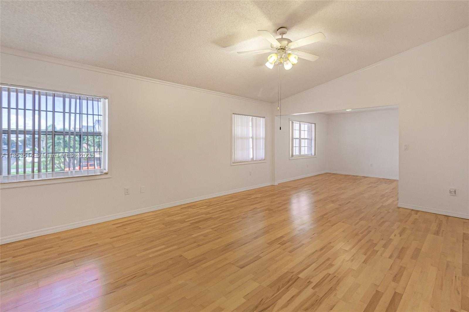 Small Image of 7725 NORTH WEST 192ND ST, Hialeah Number 18