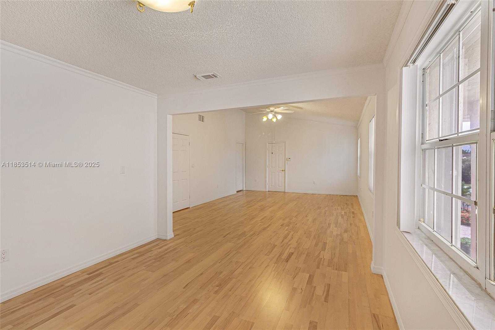 Small Image of 7725 NORTH WEST 192ND ST, Hialeah Number 19