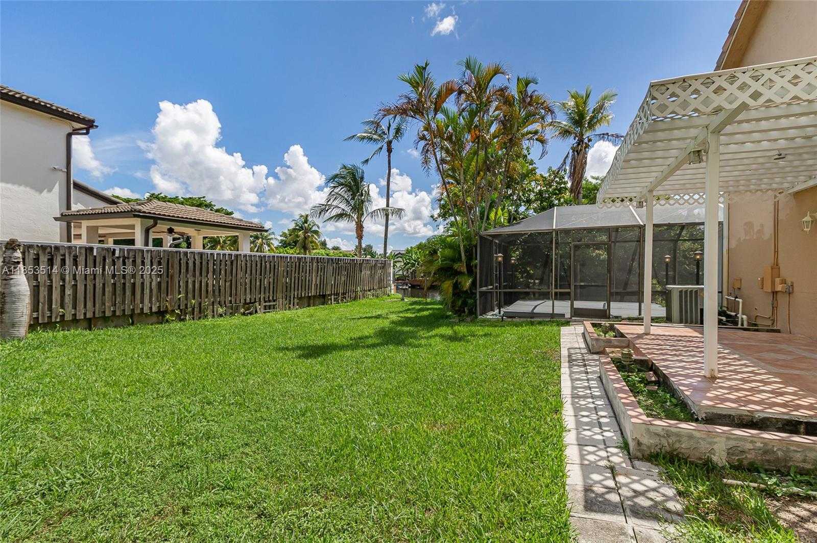 Small Image of 7725 NORTH WEST 192ND ST, Hialeah Number 34
