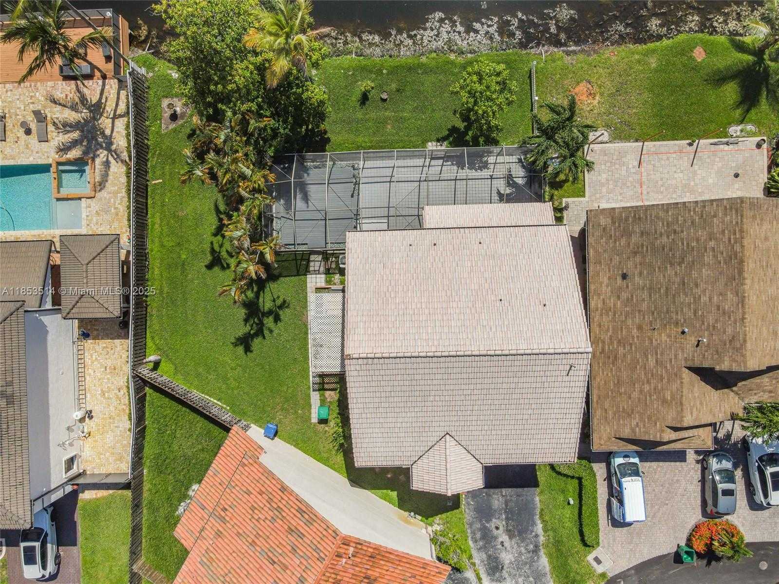 Small Image of 7725 NORTH WEST 192ND ST, Hialeah Number 38