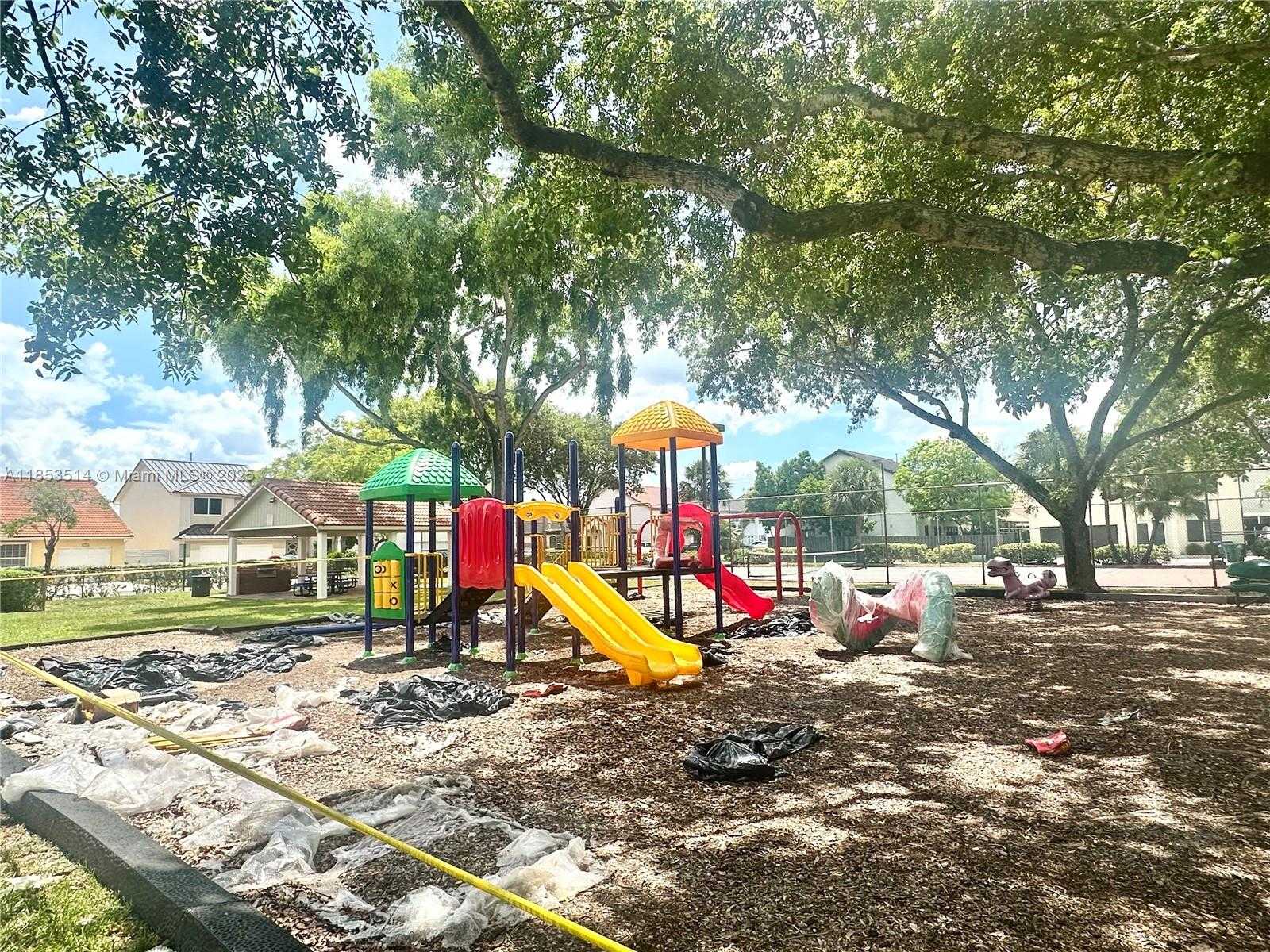 Small Image of 7725 NORTH WEST 192ND ST, Hialeah Number 43