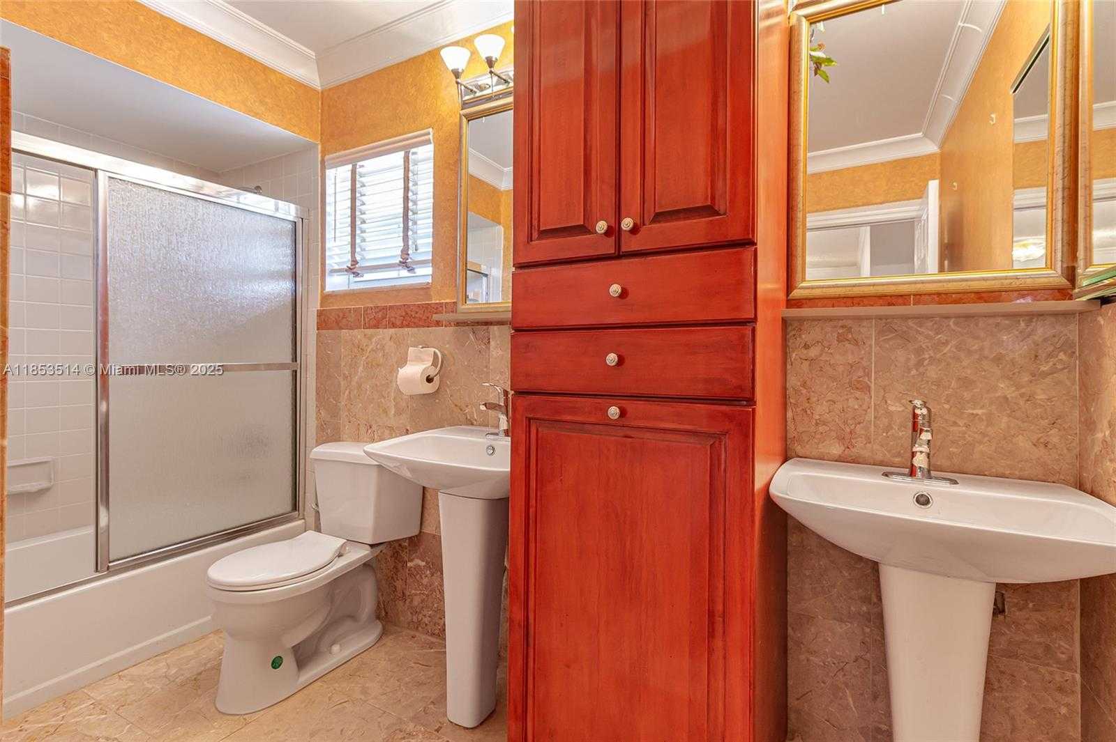 Small Image of 7725 NORTH WEST 192ND ST, Hialeah Number 6